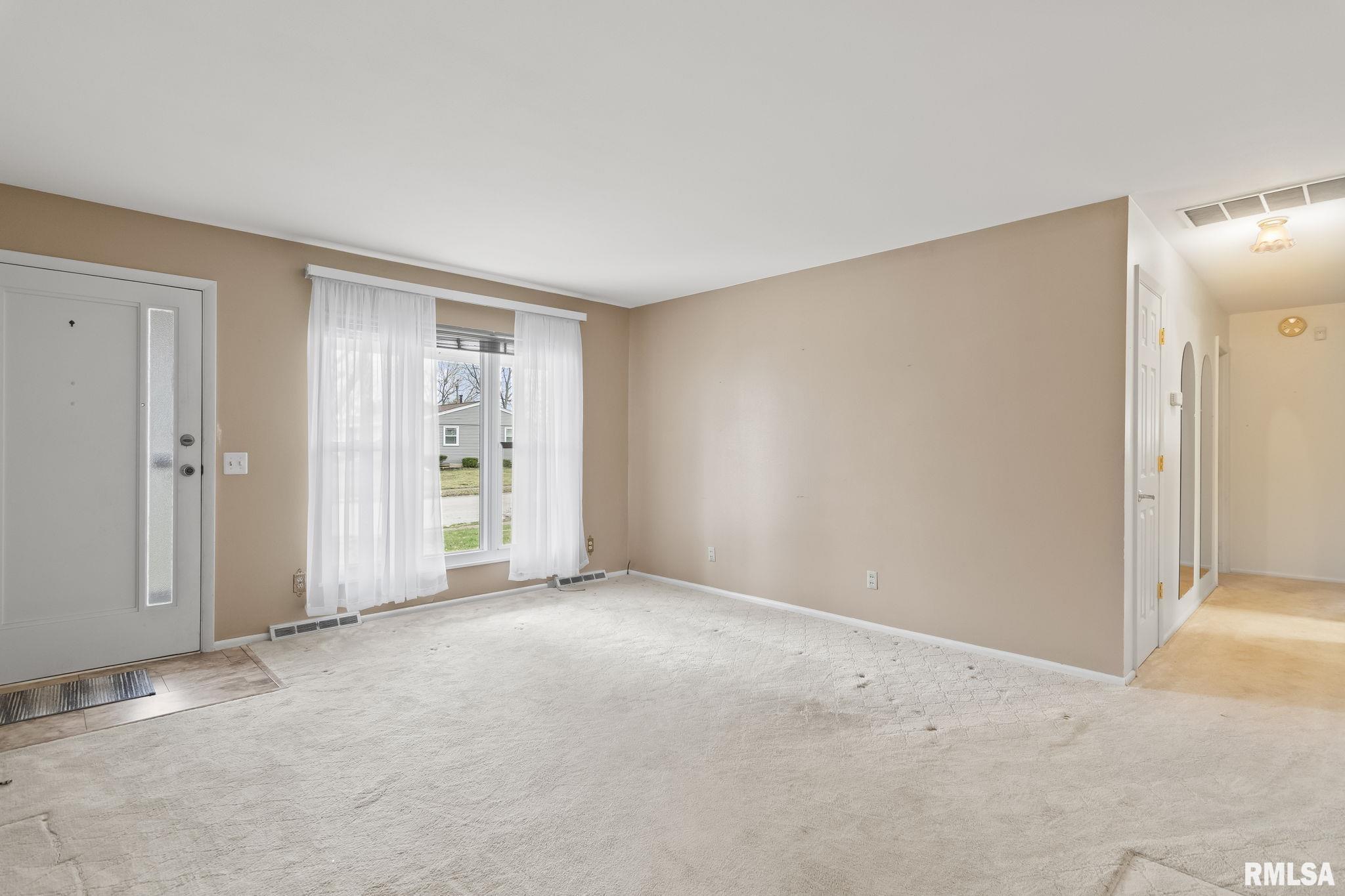 209 Dickinson Road, Springfield, Illinois image 7