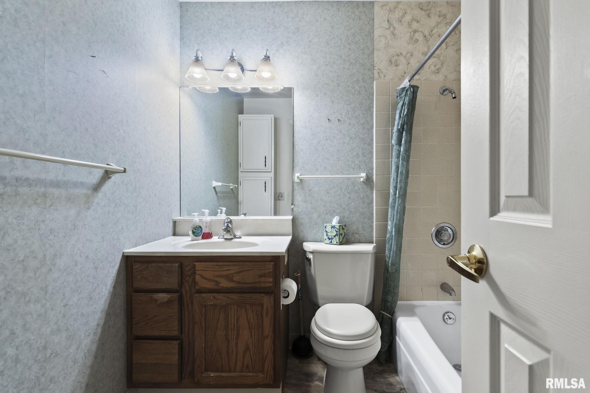 209 Dickinson Road, Springfield, Illinois image 27