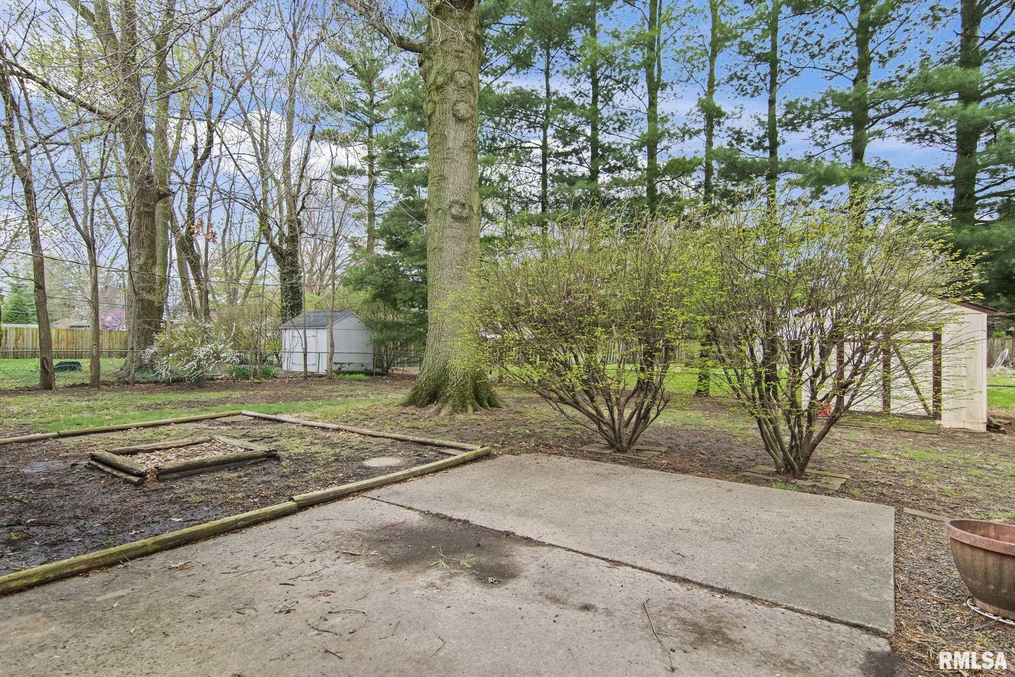 209 Dickinson Road, Springfield, Illinois image 32