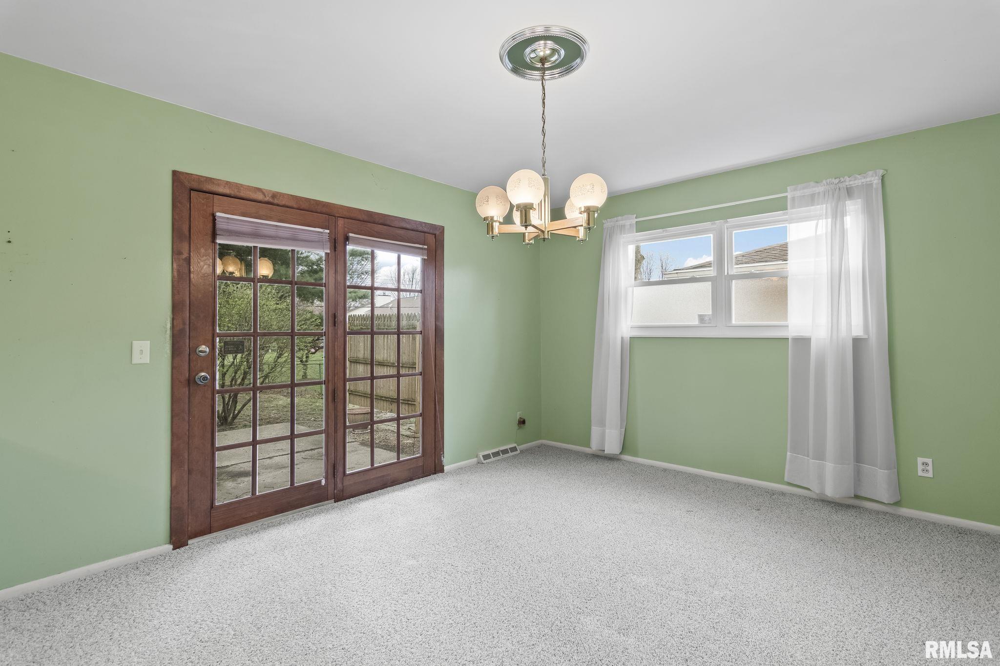 209 Dickinson Road, Springfield, Illinois image 16