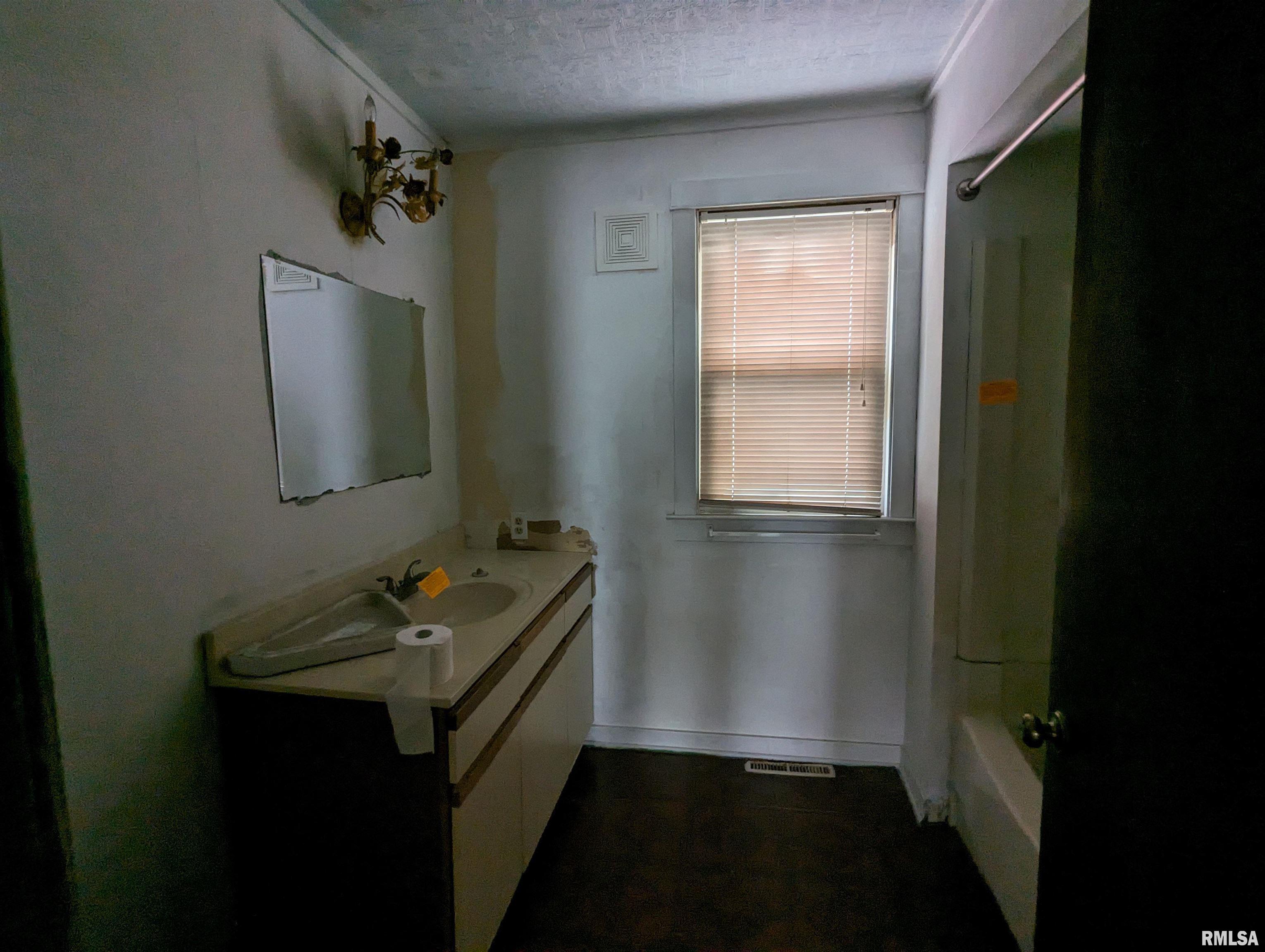 220 W Hanssler Place, Peoria, Illinois image 18
