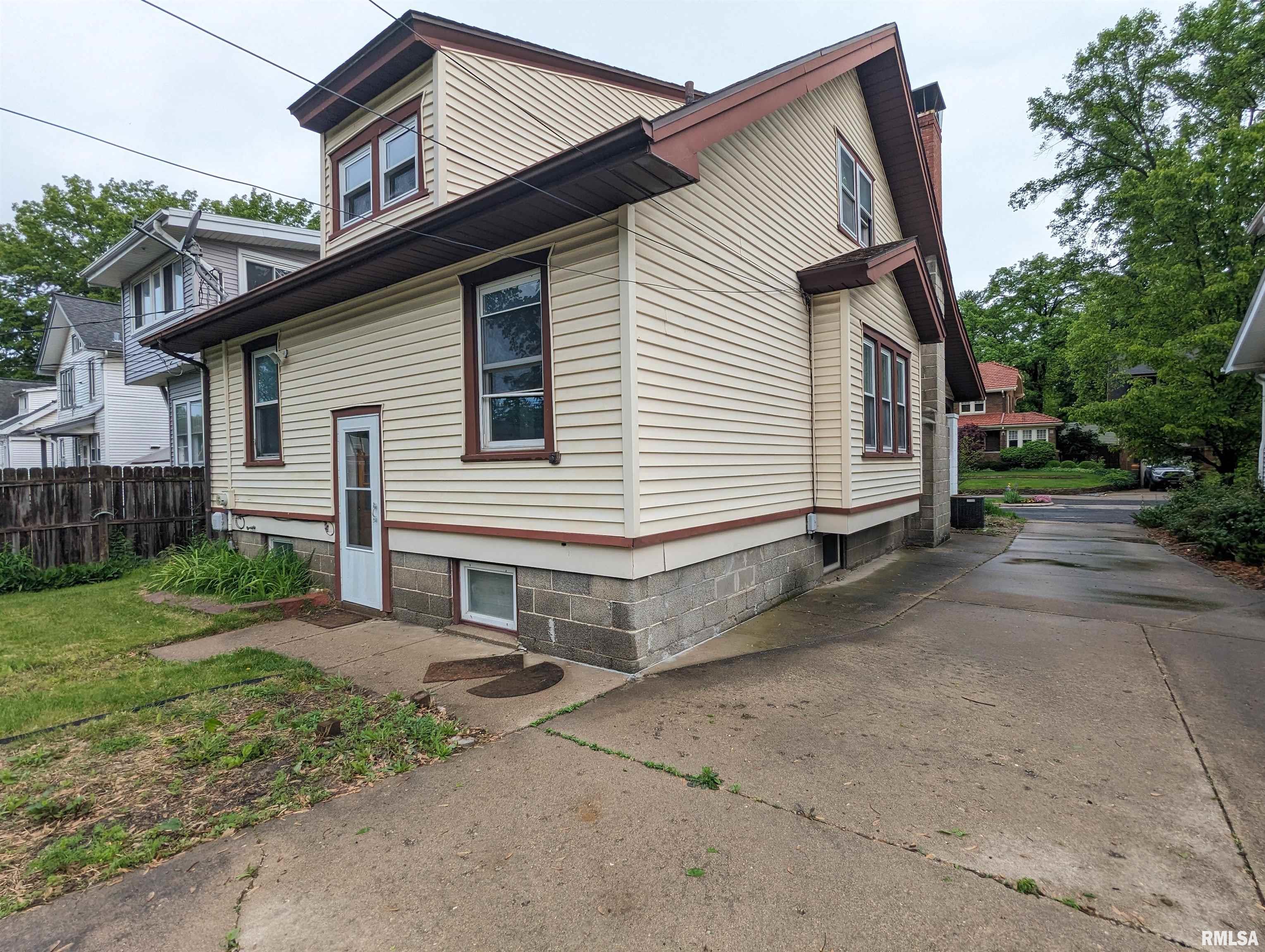 220 W Hanssler Place, Peoria, Illinois image 23