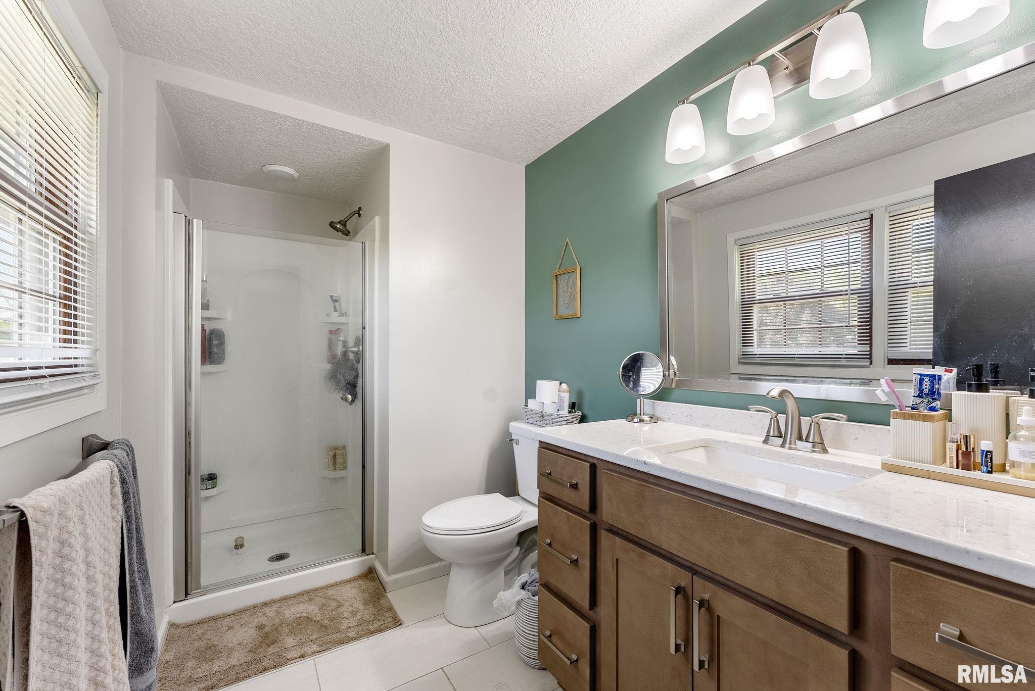 2115 W 31st Street, Davenport, Iowa image 19