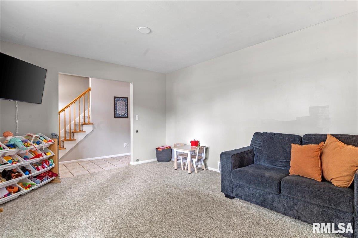 2605 Arlington Drive, Springfield, Illinois image 7