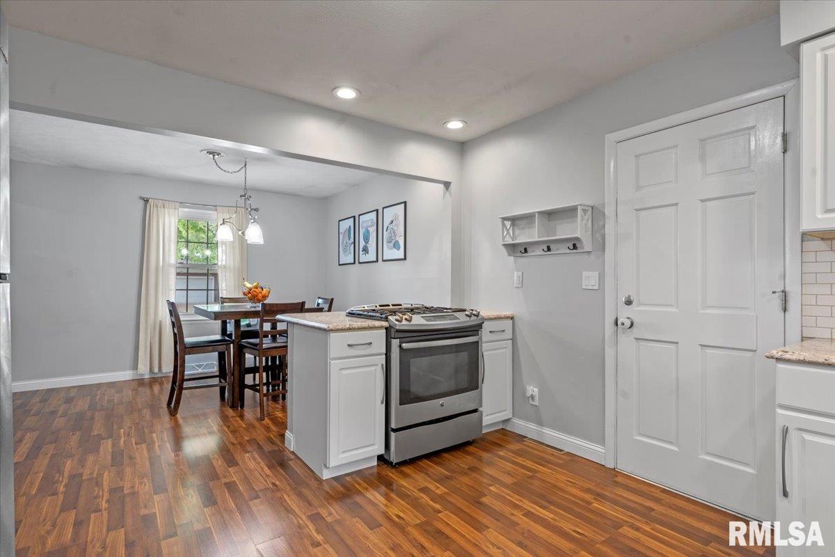 2605 Arlington Drive, Springfield, Illinois image 10