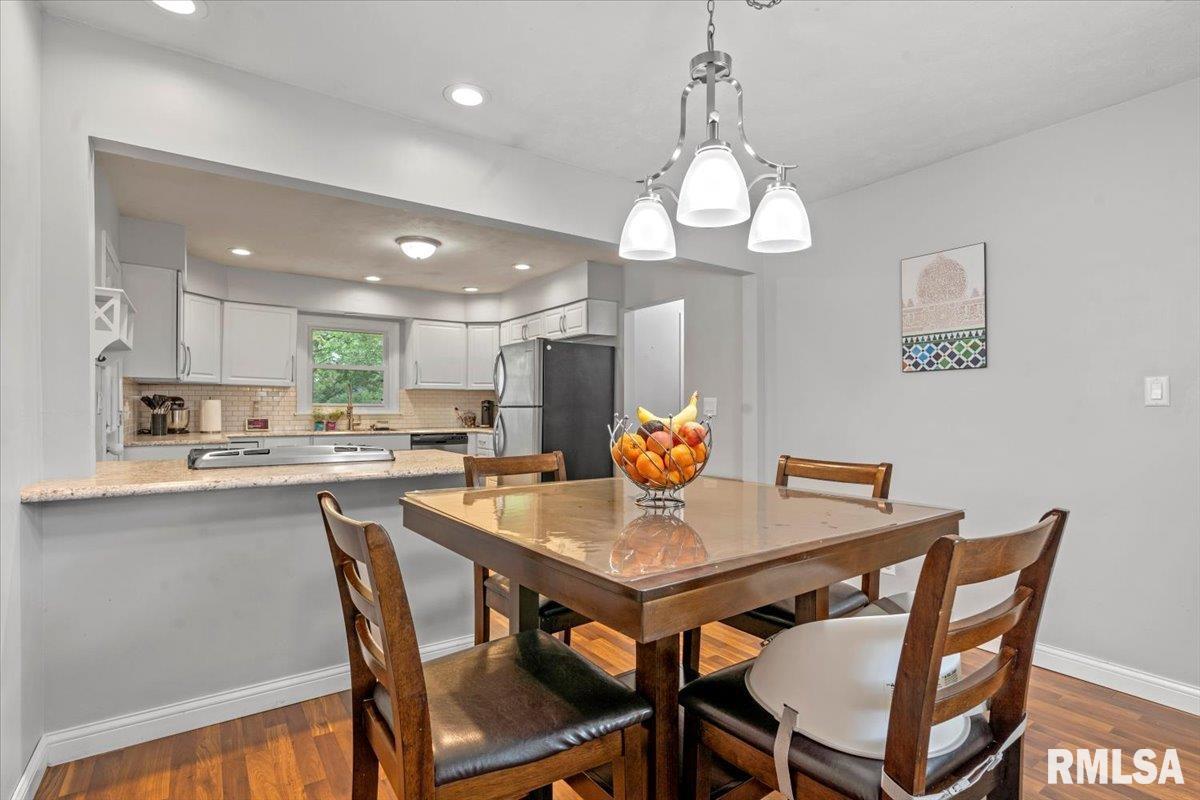 2605 Arlington Drive, Springfield, Illinois image 11