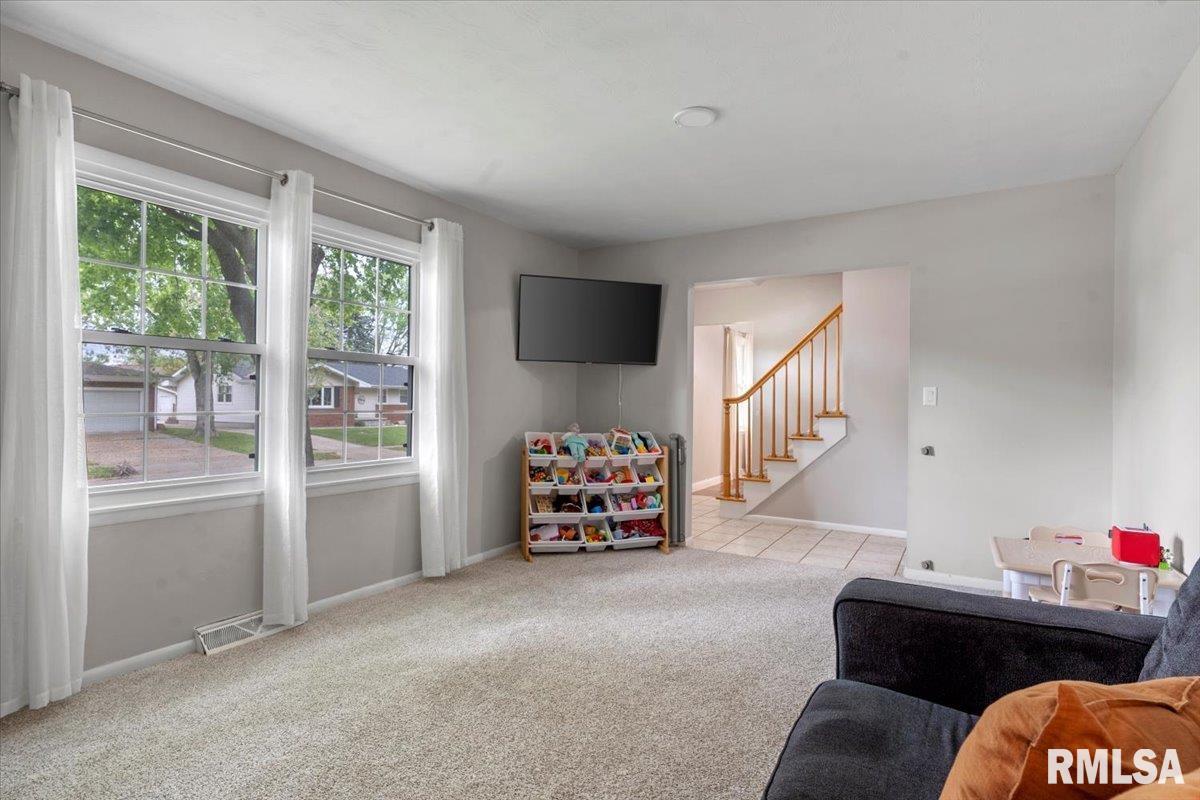 2605 Arlington Drive, Springfield, Illinois image 5