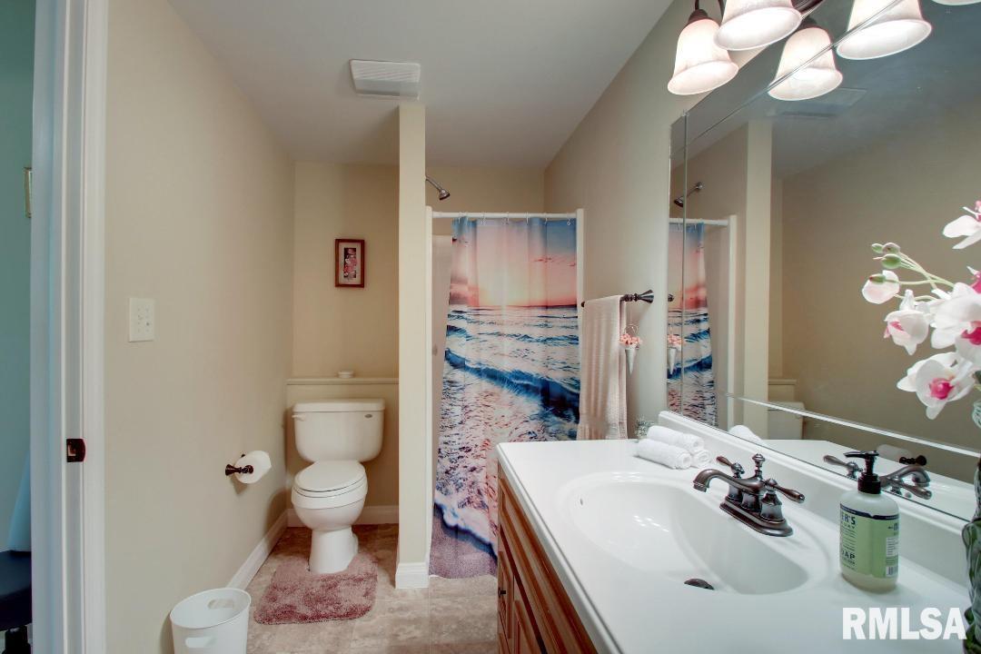 825 Ridgewood Drive, Quincy, Illinois image 18