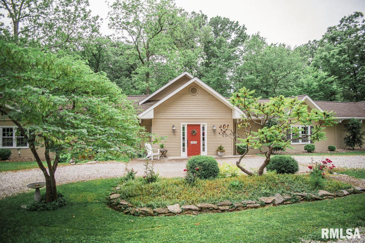 825 Ridgewood Drive, Quincy, Illinois image 1