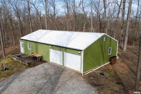 Homes For Sale - 16446 Corinth Road<br/> Williamson County, Marion, IL 62959