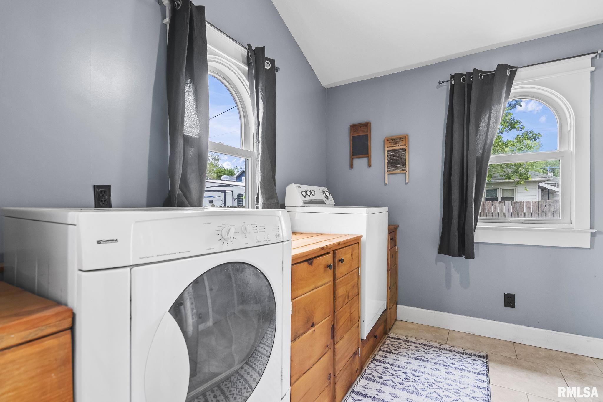910 W Van Buren Street, Auburn, Illinois image 15