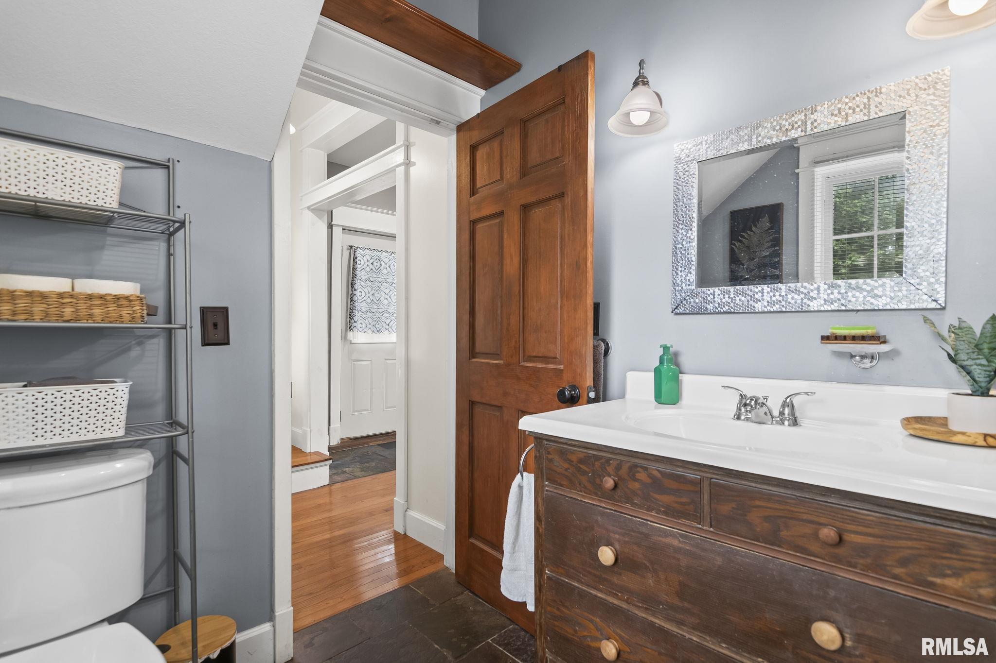 910 W Van Buren Street, Auburn, Illinois image 13