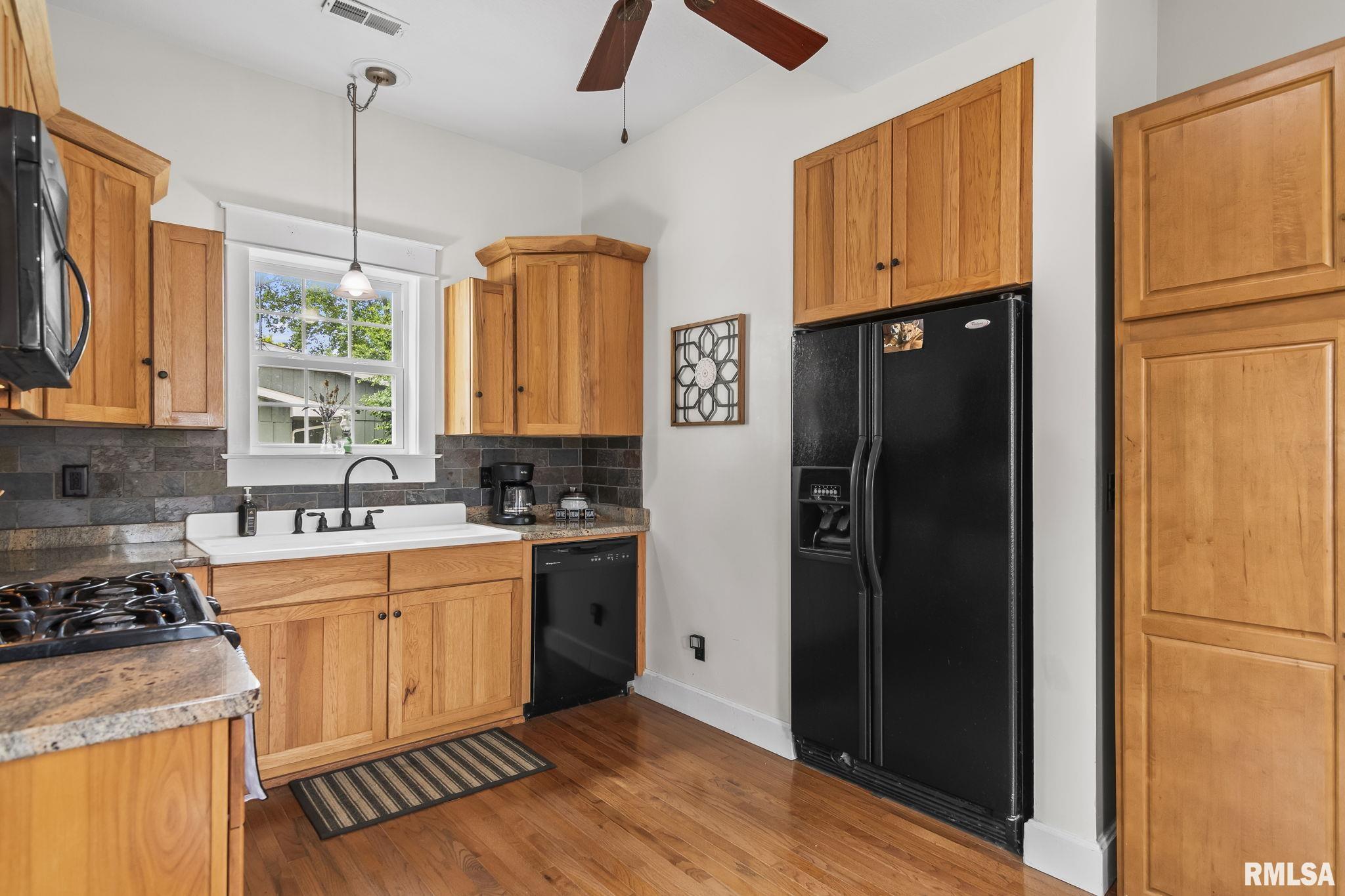 910 W Van Buren Street, Auburn, Illinois image 10