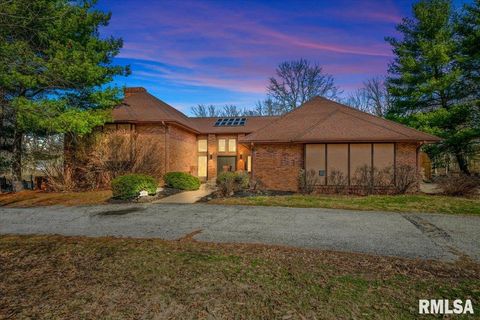 Photo of 2551 E LAKE SHORE Drive, Springfield, IL 62712 (MLS # CA1042835)