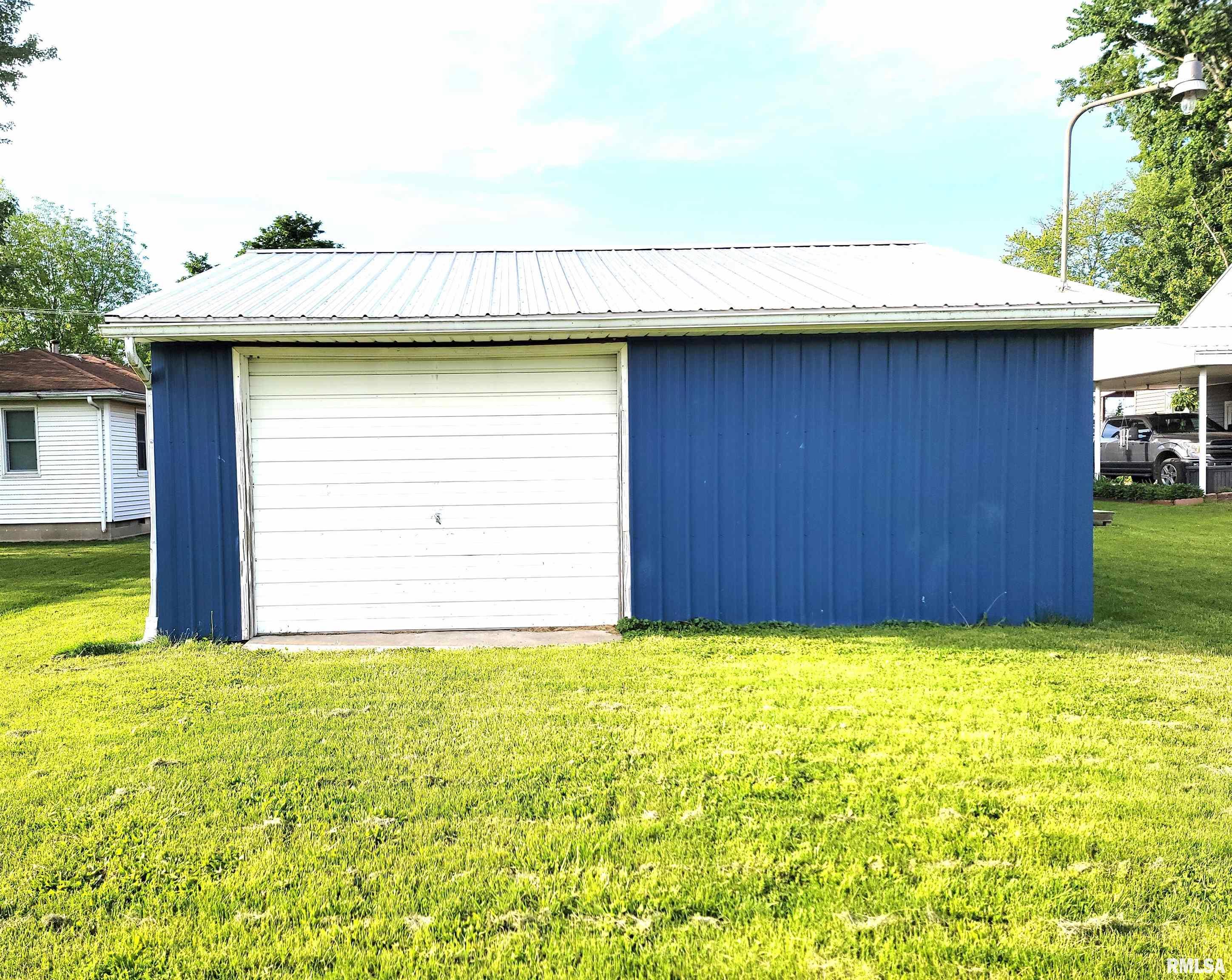 422 East Drive, Flora, Illinois image 41