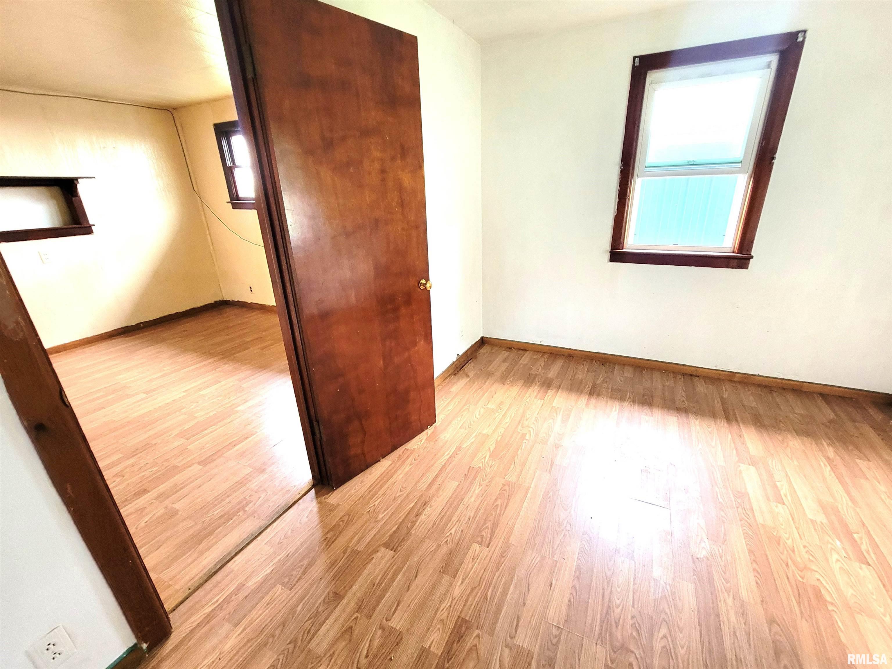 422 East Drive, Flora, Illinois image 31