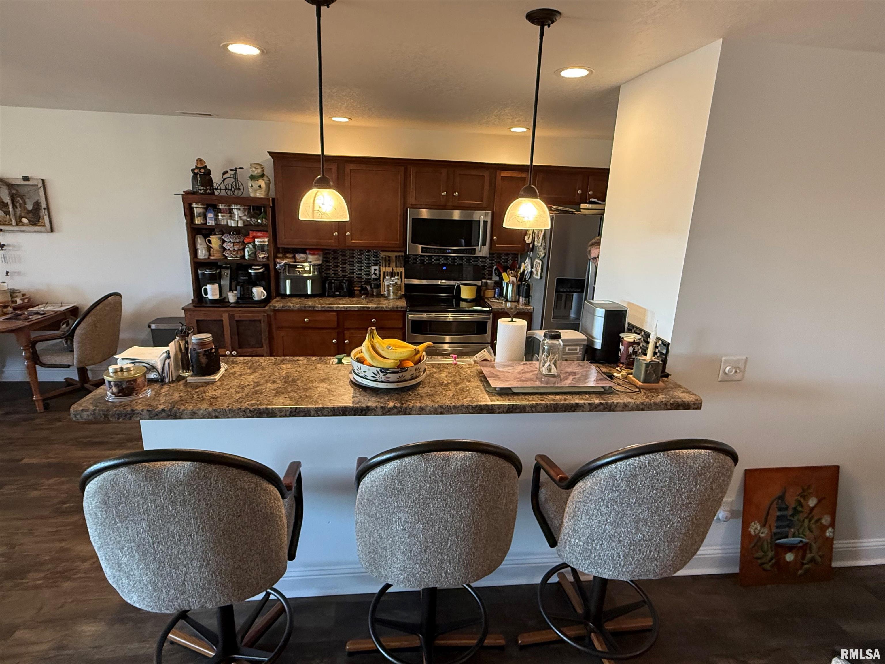 309 Scotch Pine Drive, Macomb, Illinois image 8