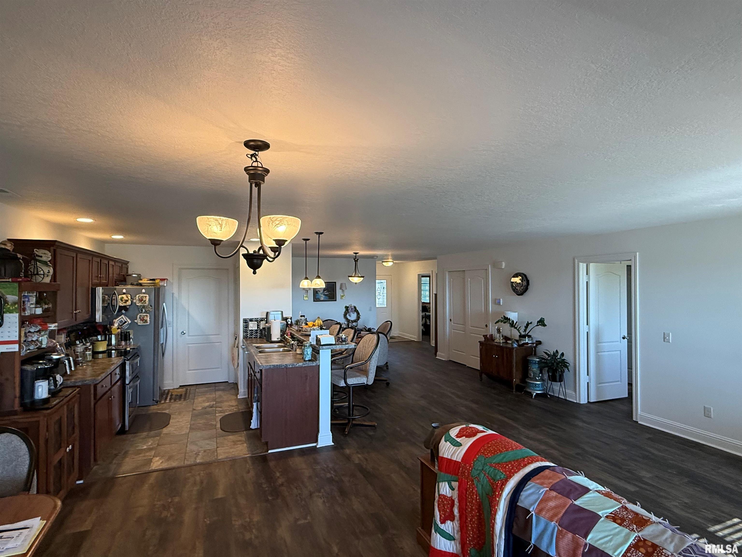 309 Scotch Pine Drive, Macomb, Illinois image 6