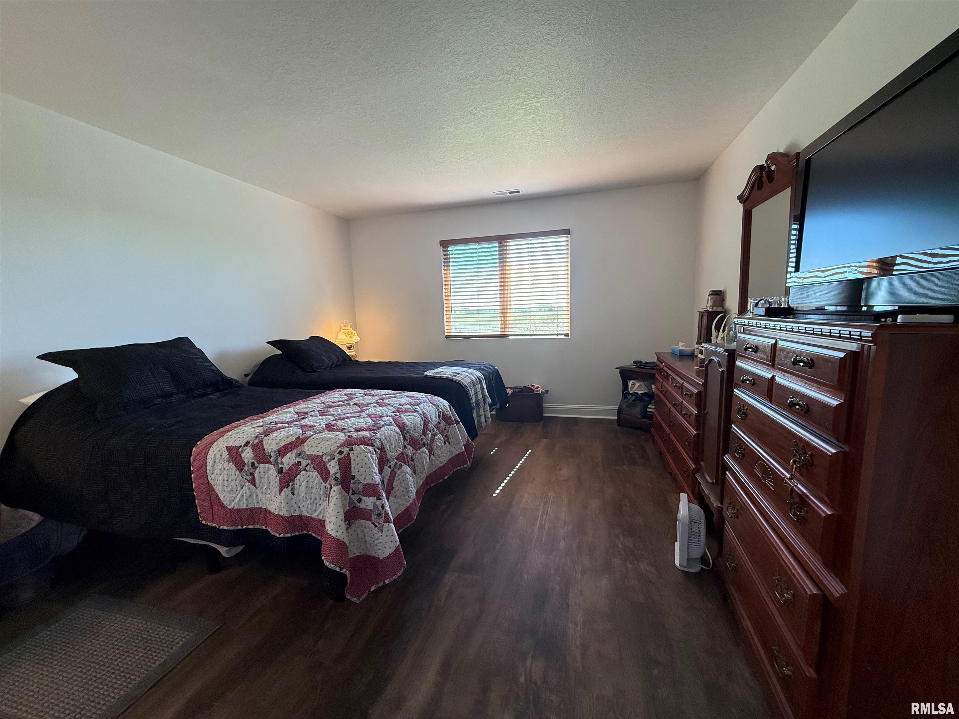 309 Scotch Pine Drive, Macomb, Illinois image 20