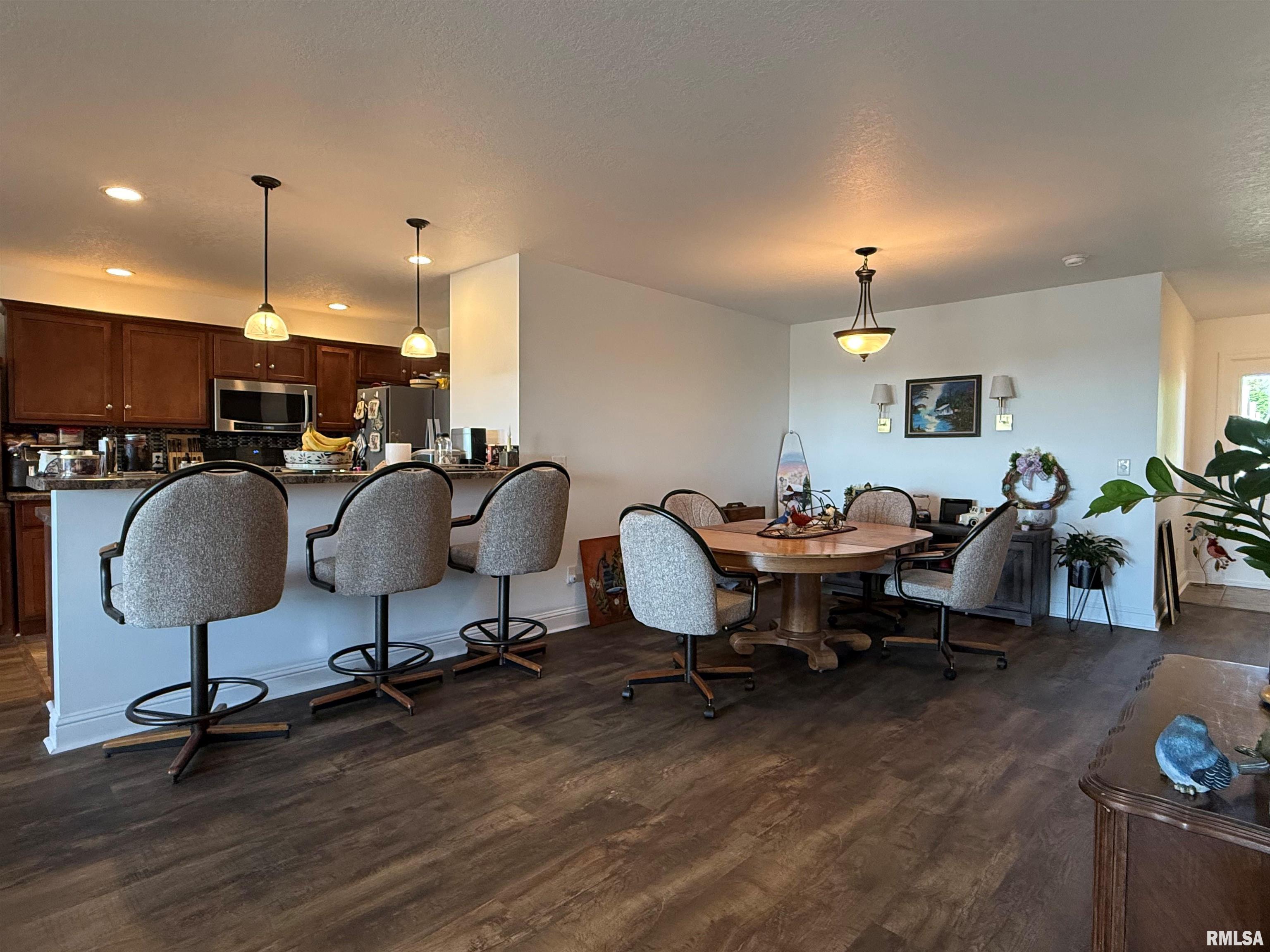 309 Scotch Pine Drive, Macomb, Illinois image 9