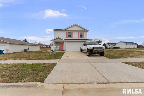 Photo of 106 14TH Avenue, De Witt, IA 52742 (MLS # QC4269606)