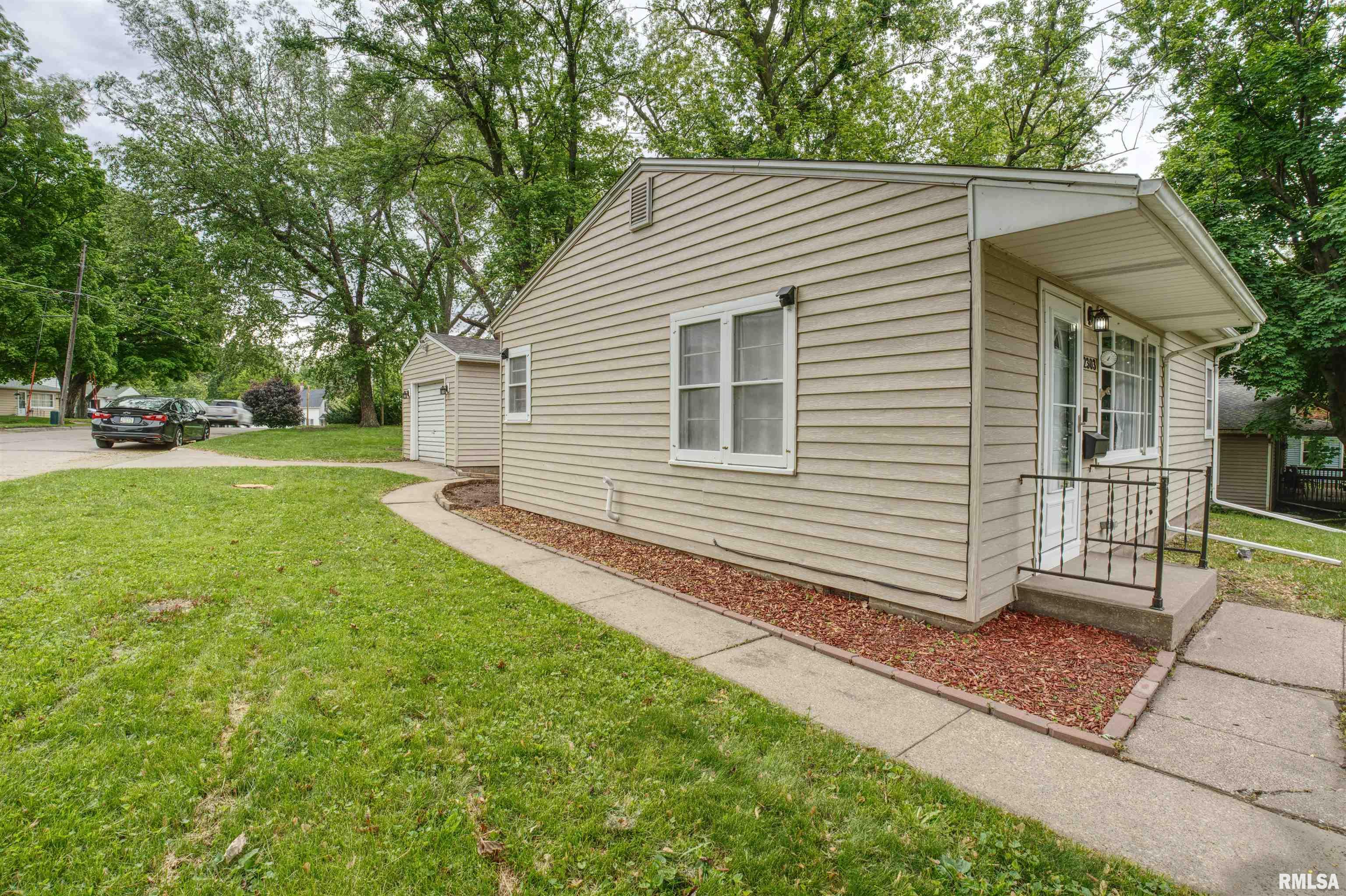 2303 Dunham Street, Clinton, Iowa image 18