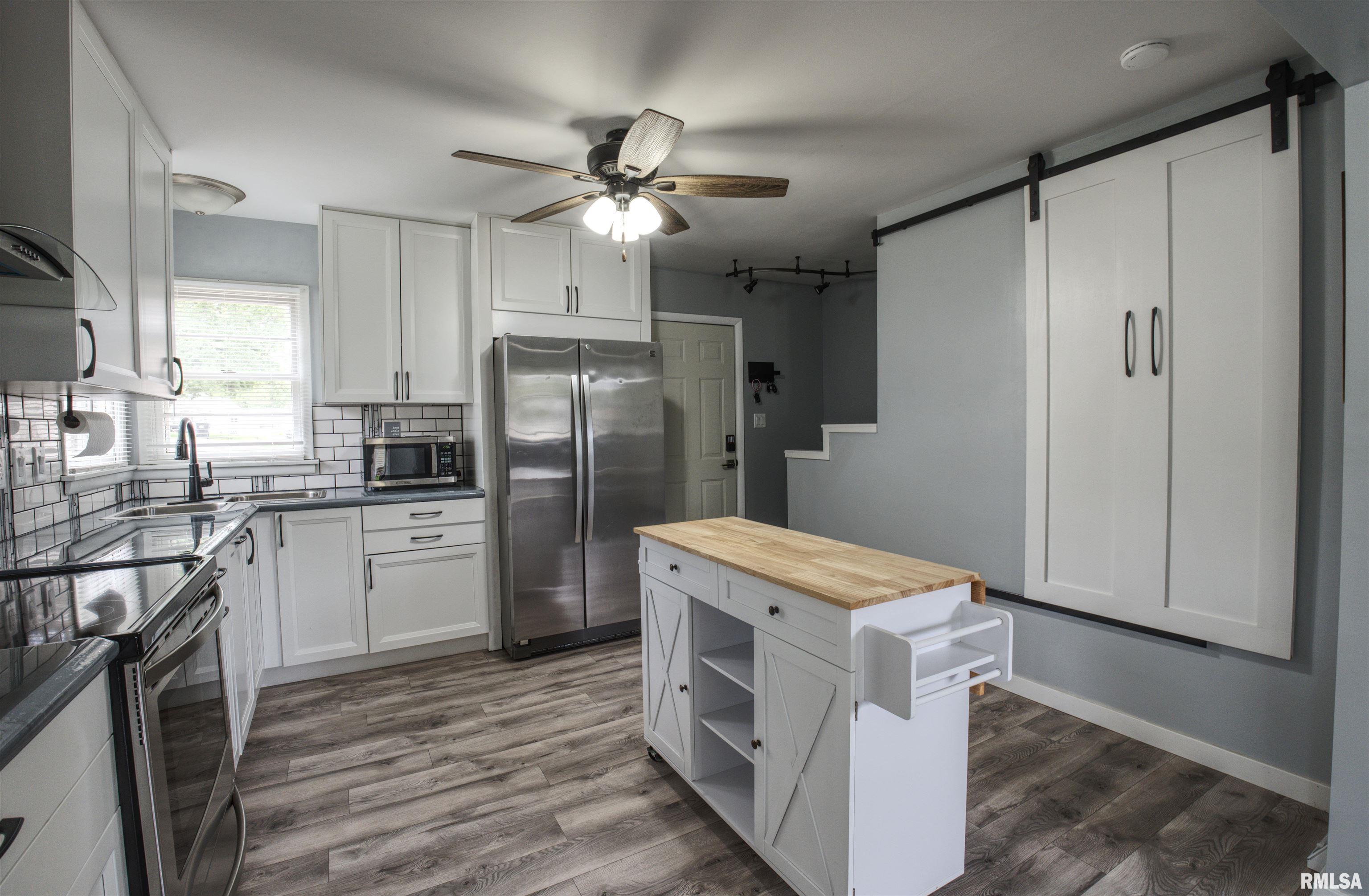2303 Dunham Street, Clinton, Iowa image 6