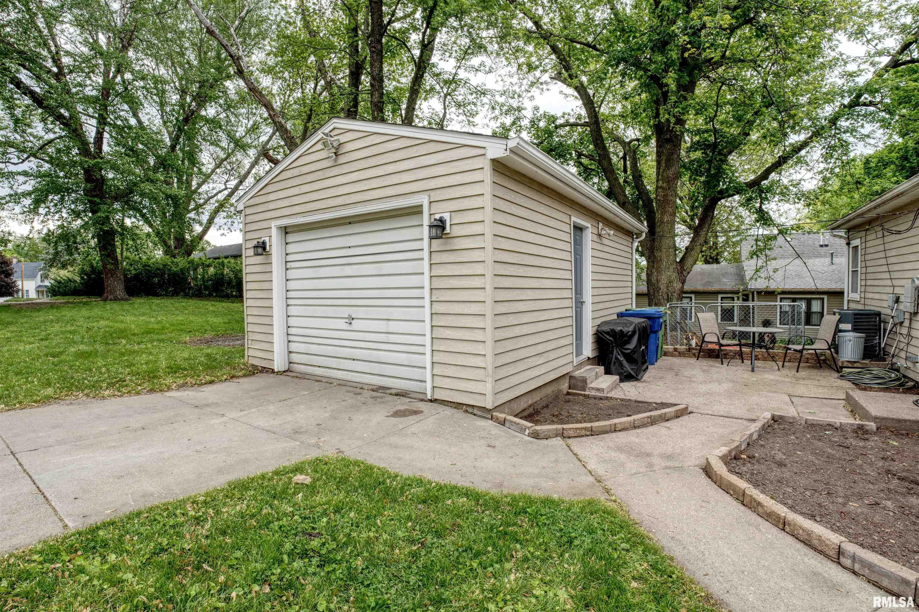 2303 Dunham Street, Clinton, Iowa image 21