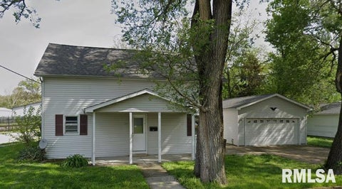 Homes For Sale - 122 W Adams Street<br/> Auburn, IL 62615