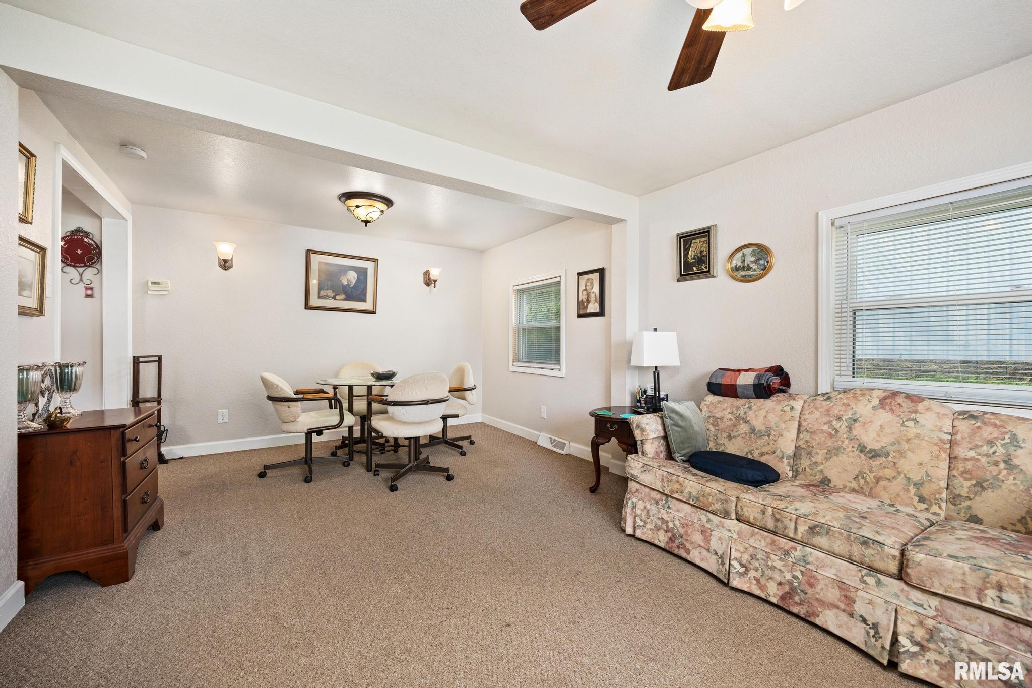 133 Hollywood Circle, Creve Coeur, Illinois image 8