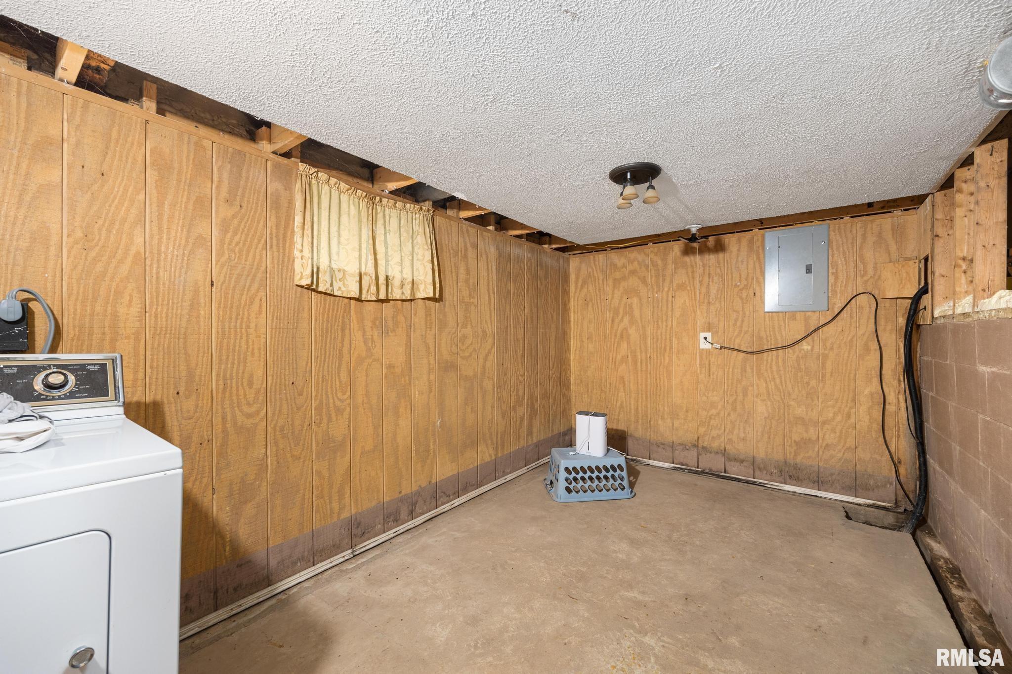 133 Hollywood Circle, Creve Coeur, Illinois image 18