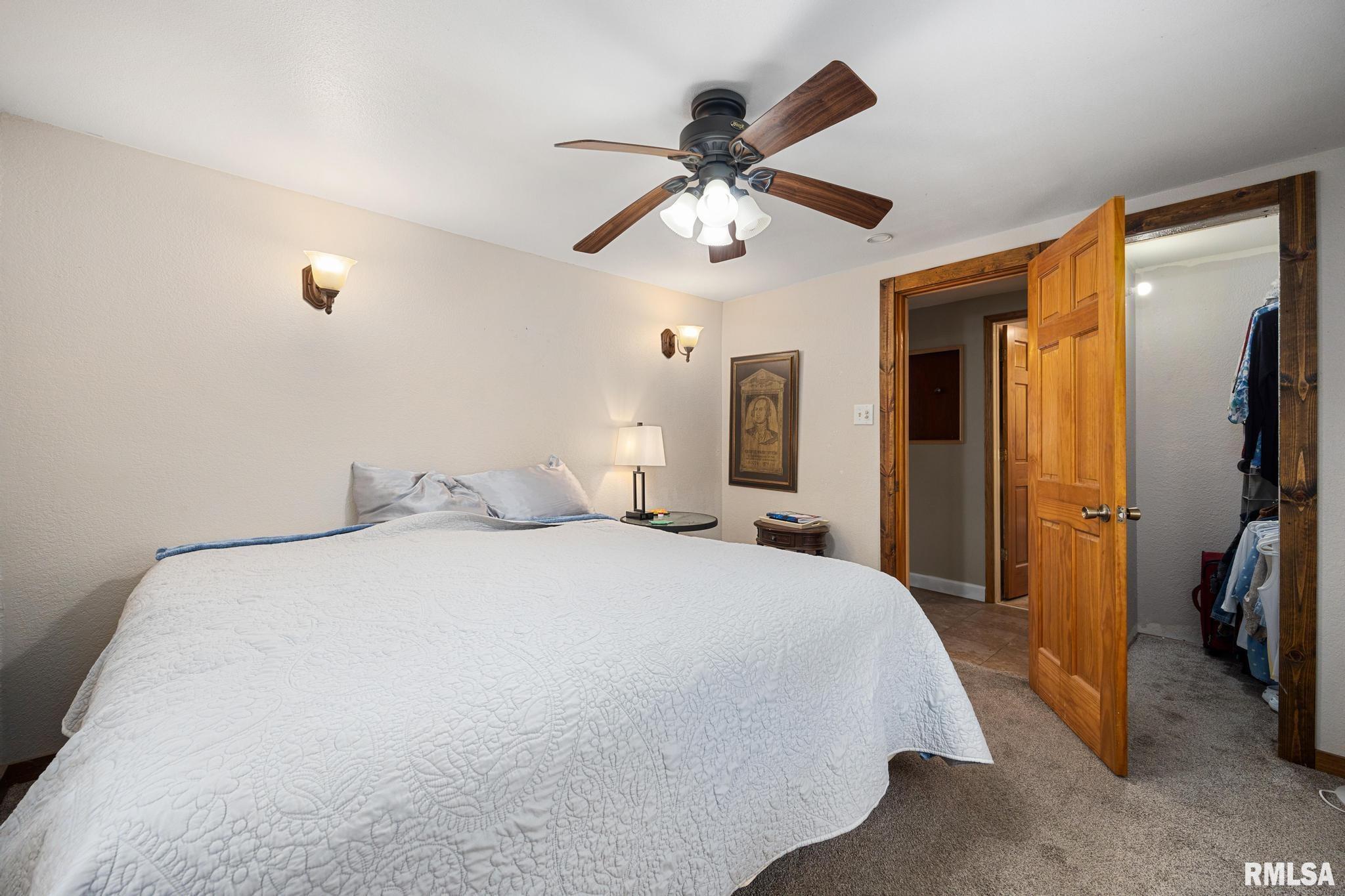 133 Hollywood Circle, Creve Coeur, Illinois image 17