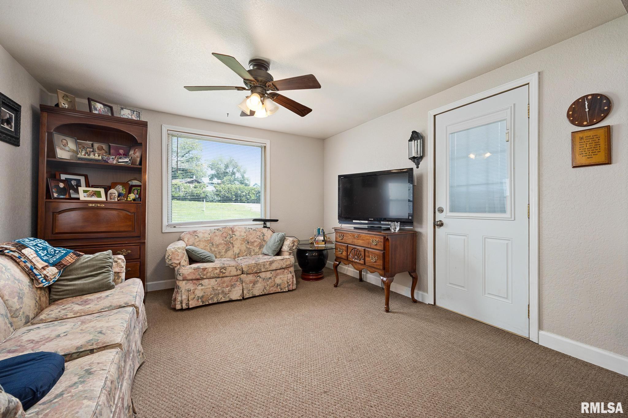 133 Hollywood Circle, Creve Coeur, Illinois image 6