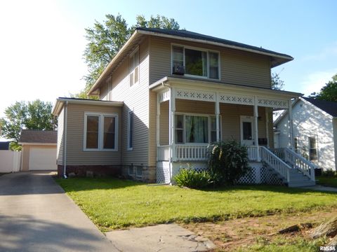 Homes For Sale - 418 N Rile Street<br/> Mcdonough County, Bushnell, IL 61422