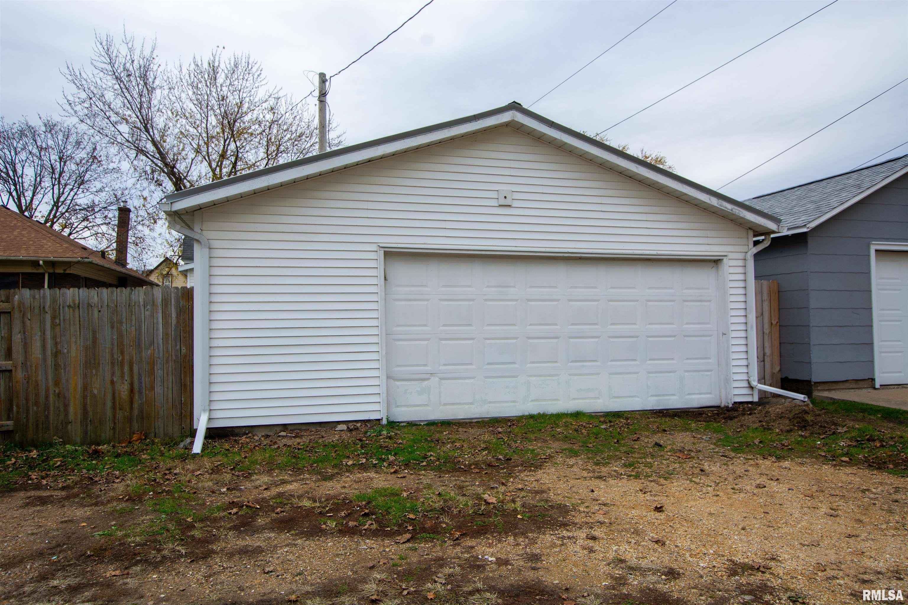 721 Park Place, Clinton, Iowa image 7