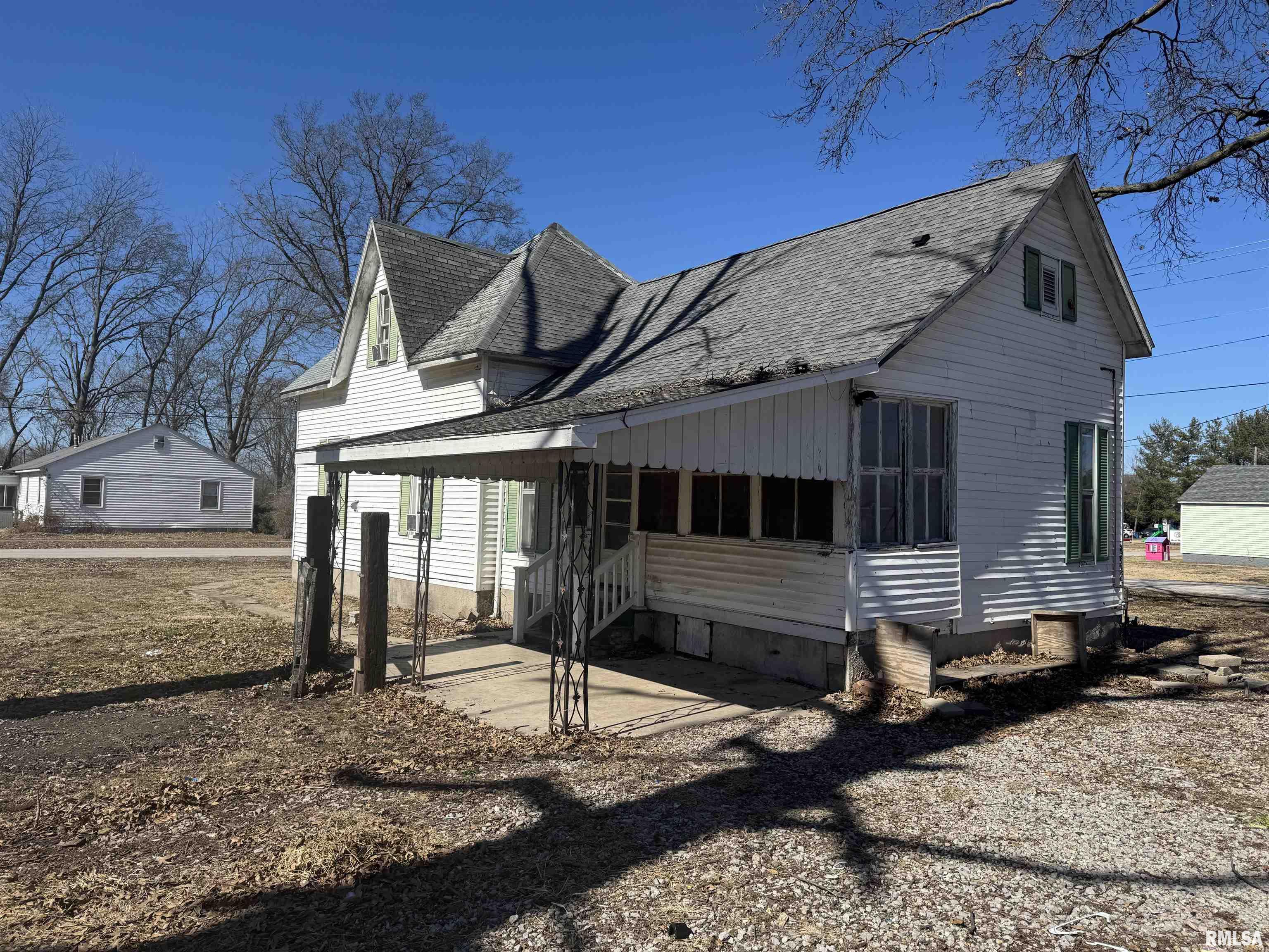 147 N Marion Street, Centralia, Illinois image 2