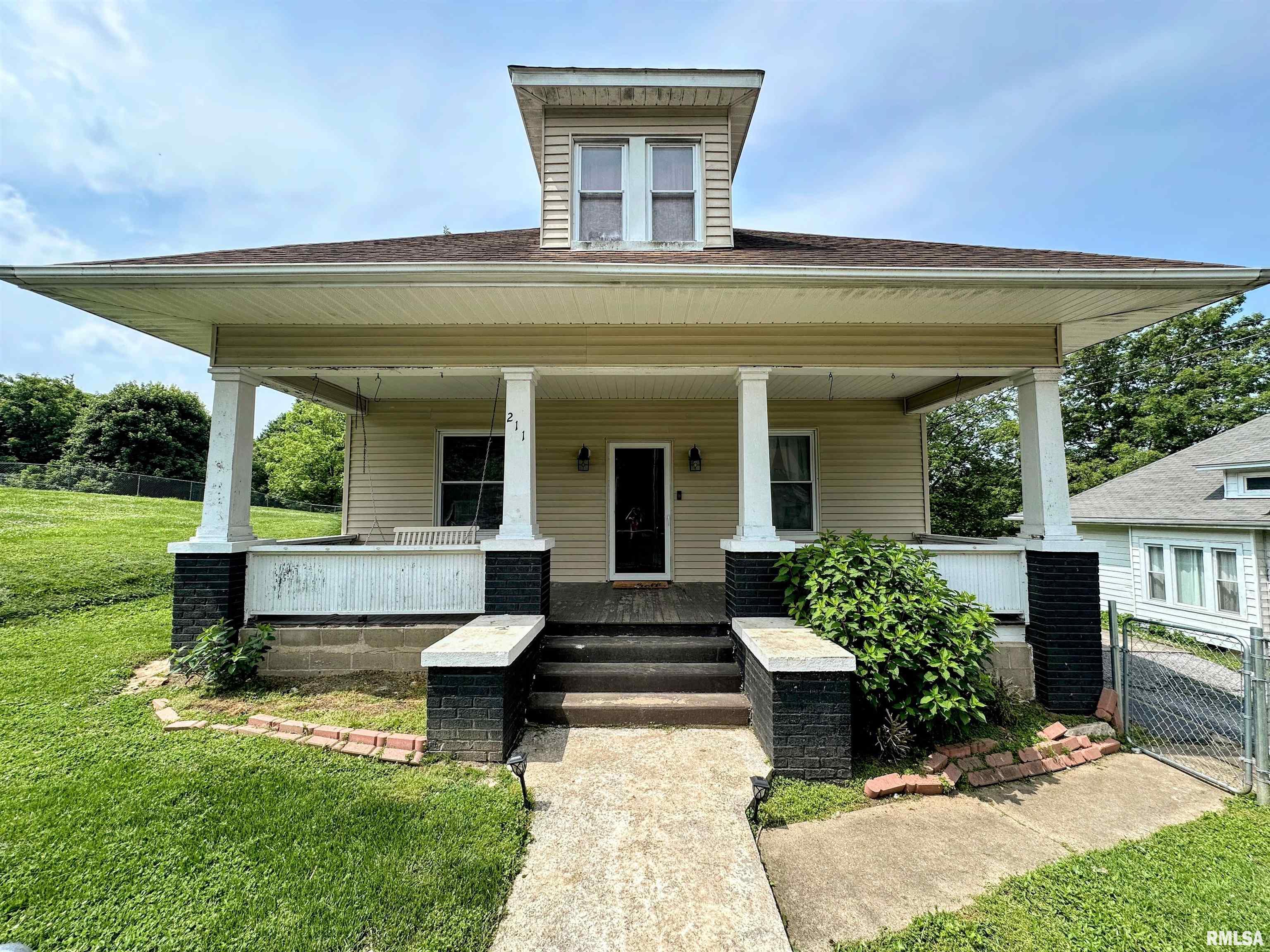 211 E Cross Street, Dongola, Illinois image 1
