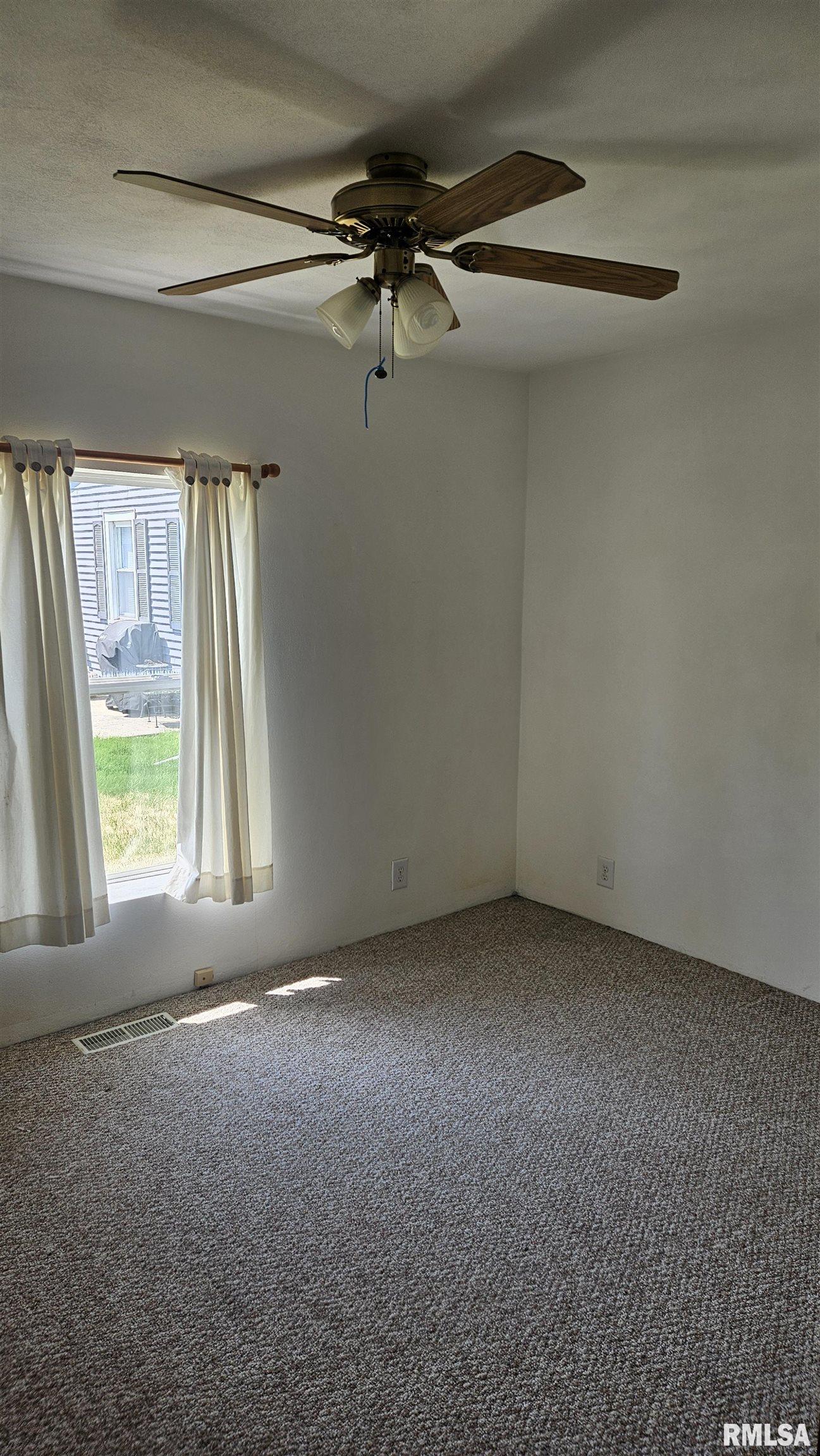 823 N Broadway Street, Lewistown, Illinois image 19