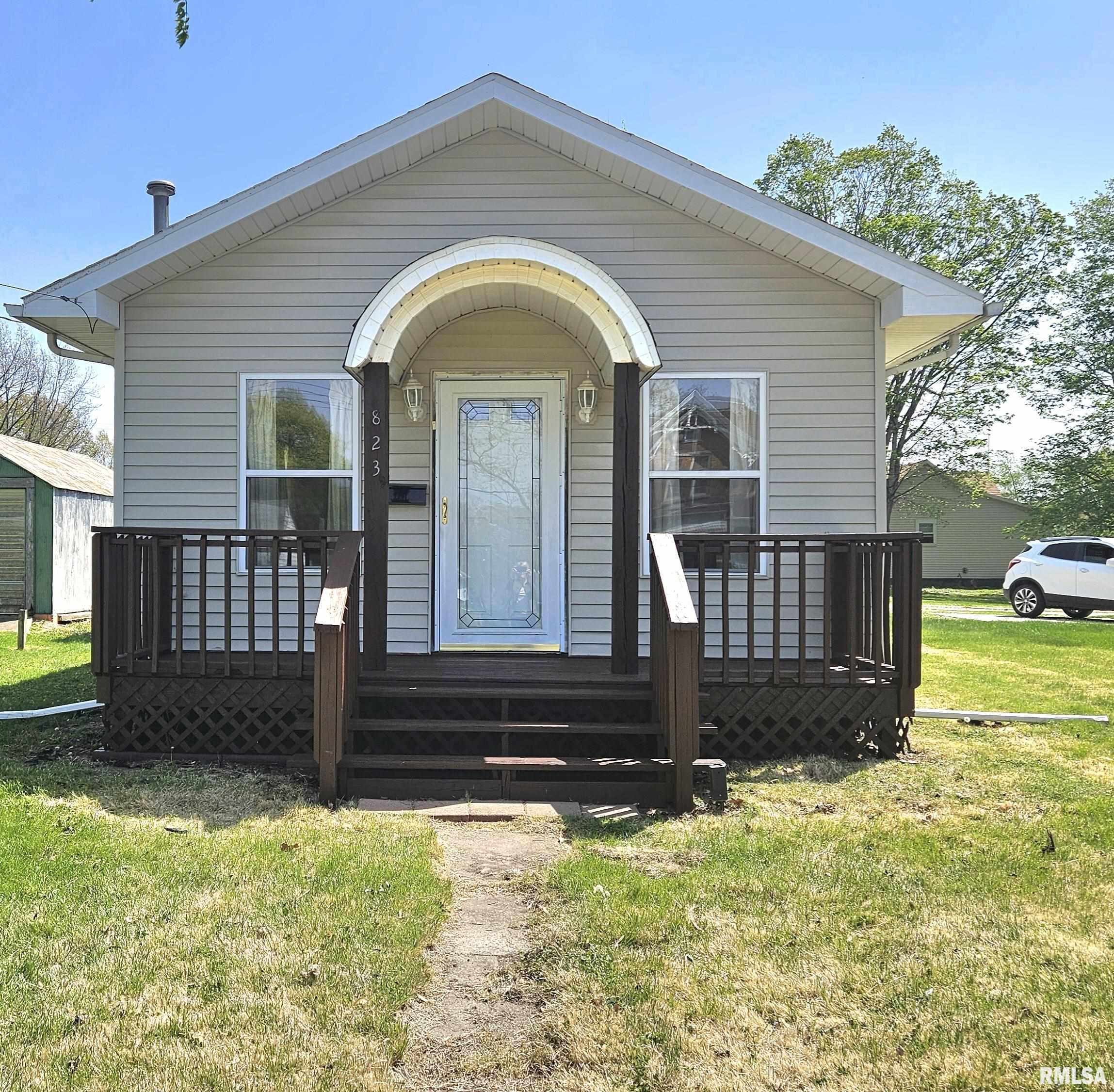 823 N Broadway Street, Lewistown, Illinois image 2