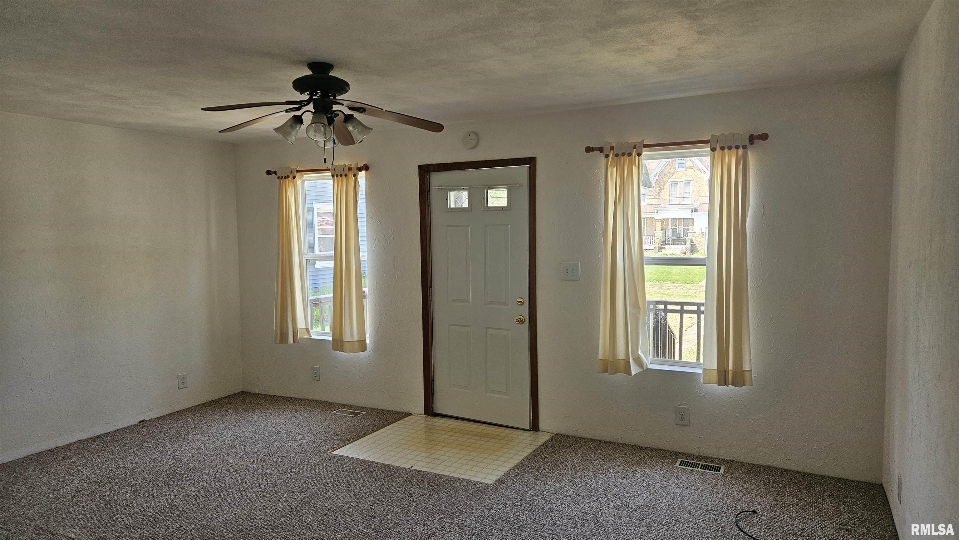 823 N Broadway Street, Lewistown, Illinois image 4
