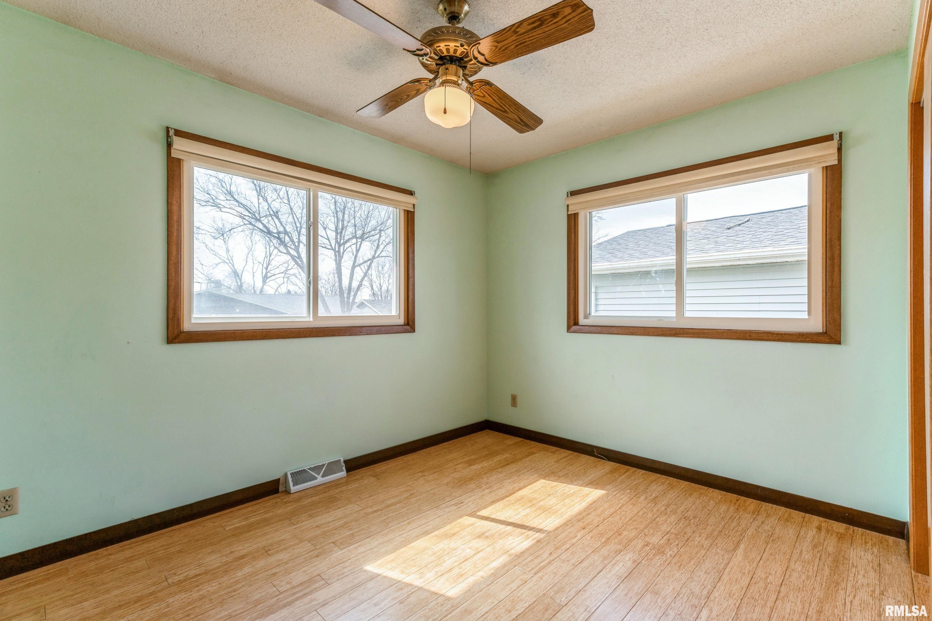 4204 Warren Street, Davenport, Iowa image 17