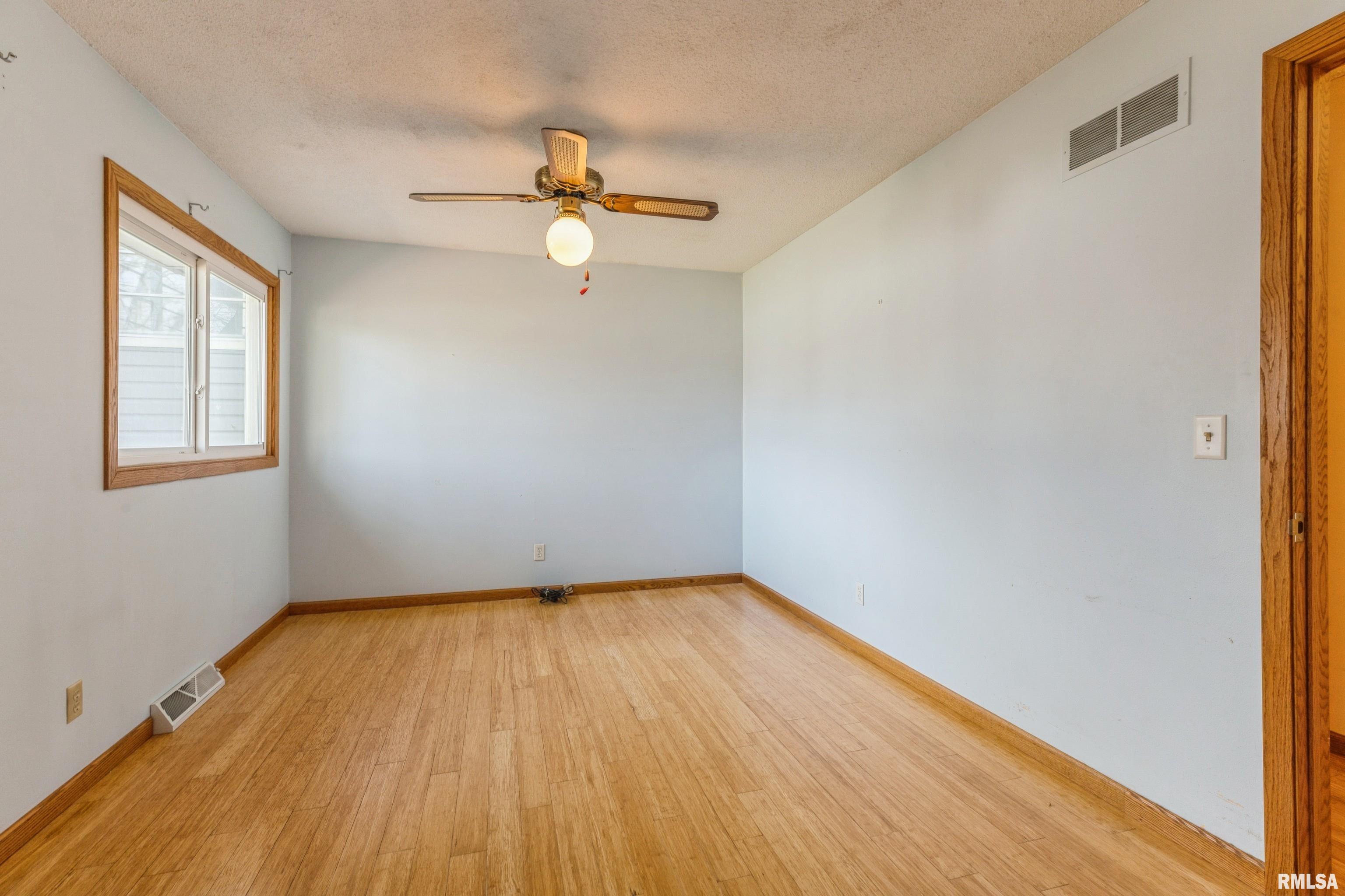 4204 Warren Street, Davenport, Iowa image 14