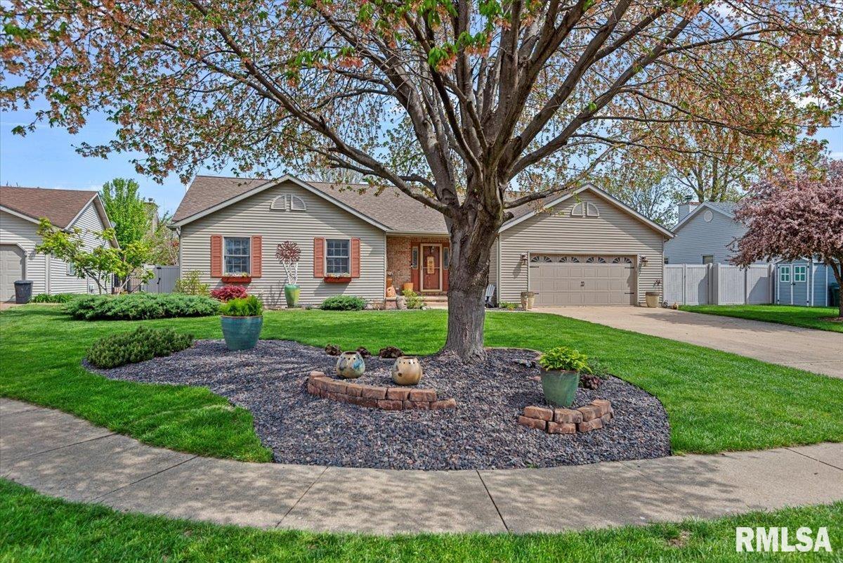3709 Indian Grass Lane, Springfield, Illinois image 2