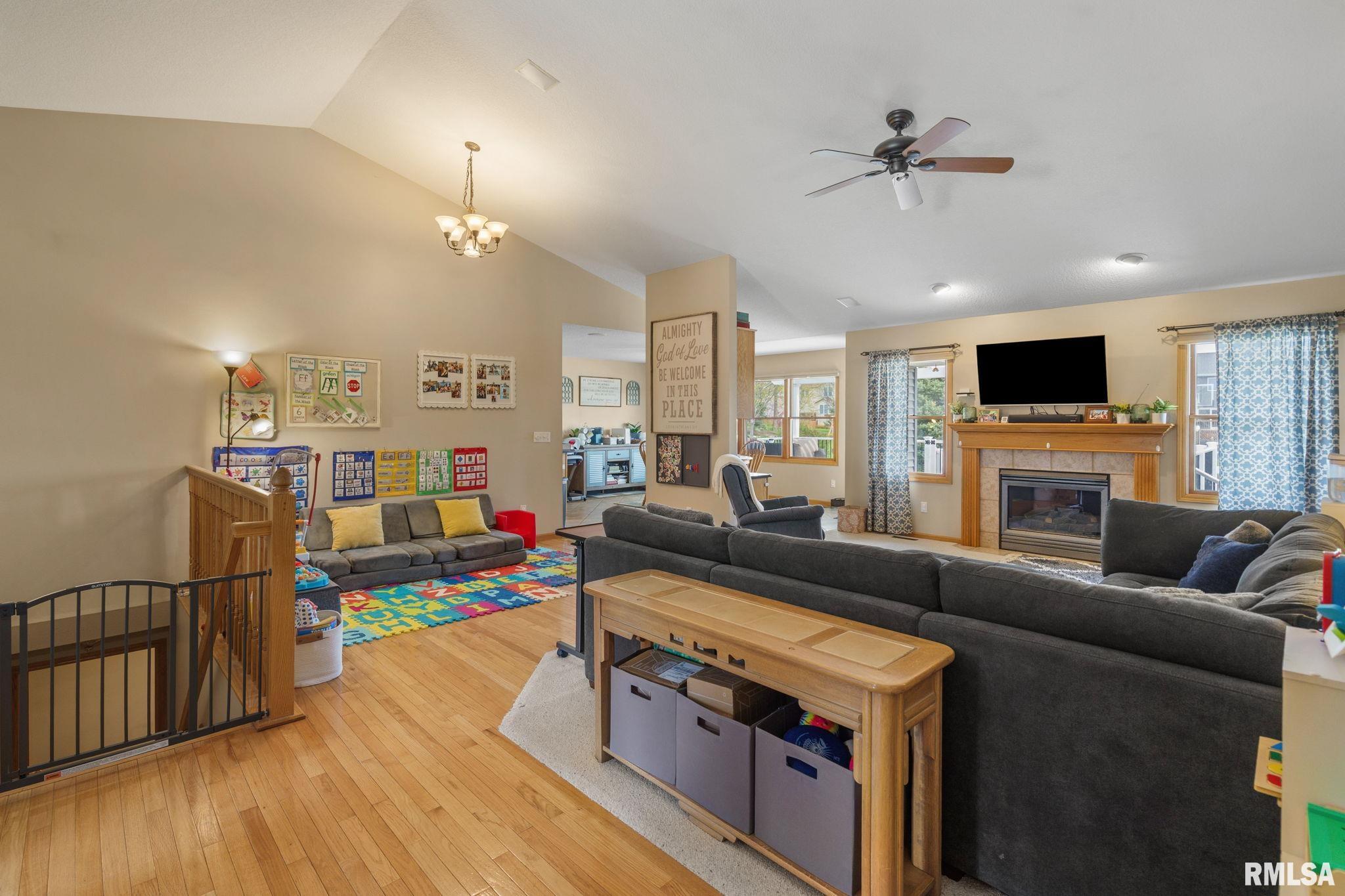 2025 Ashford Road, Bettendorf, Iowa image 6