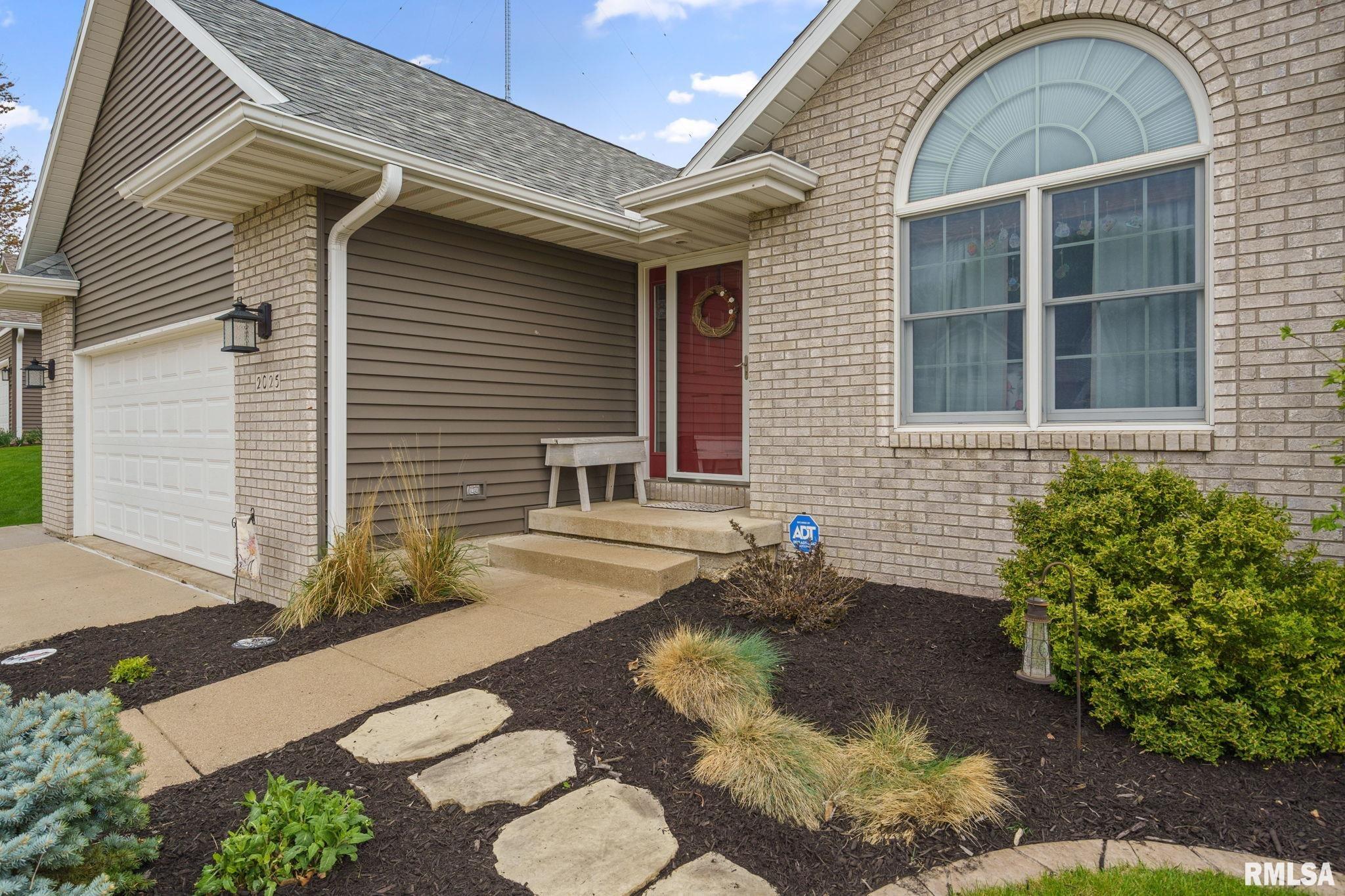 2025 Ashford Road, Bettendorf, Iowa image 3