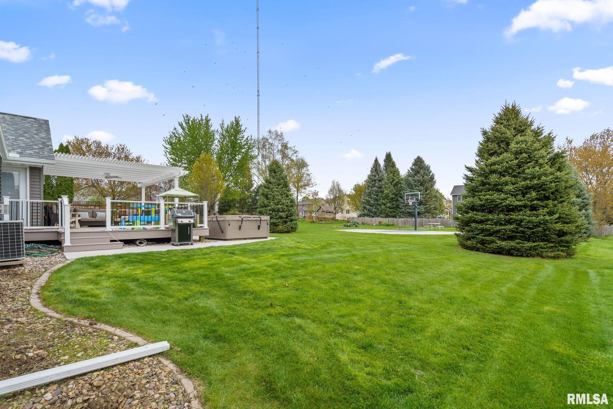 2025 Ashford Road, Bettendorf, Iowa image 38