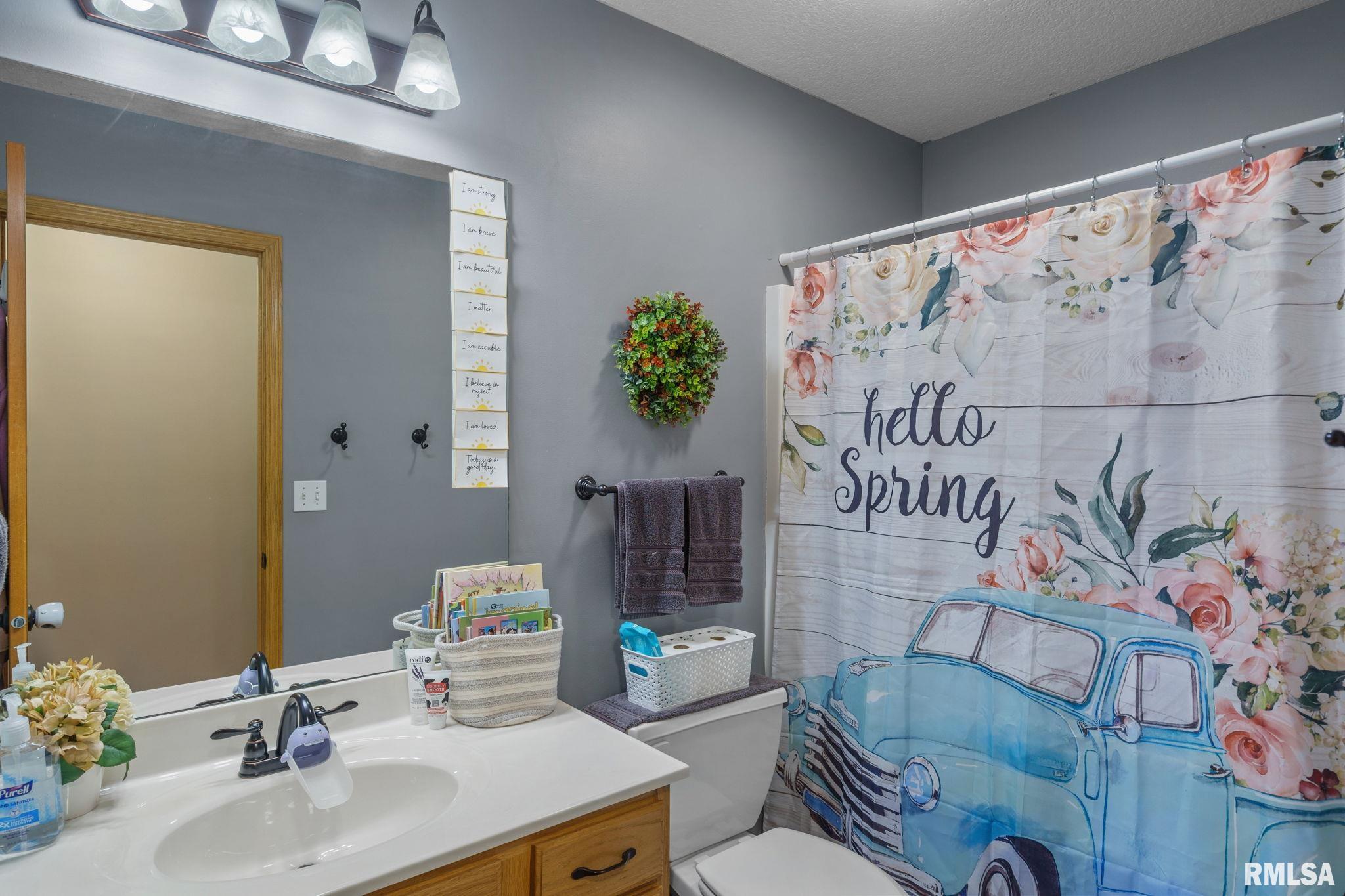 2025 Ashford Road, Bettendorf, Iowa image 22
