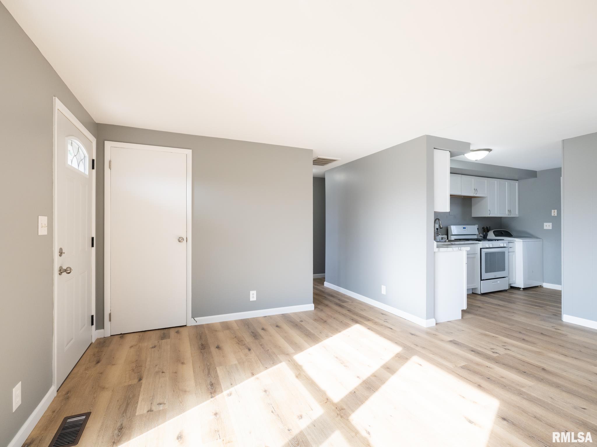 502 Briargate Road, Washington, Illinois image 6