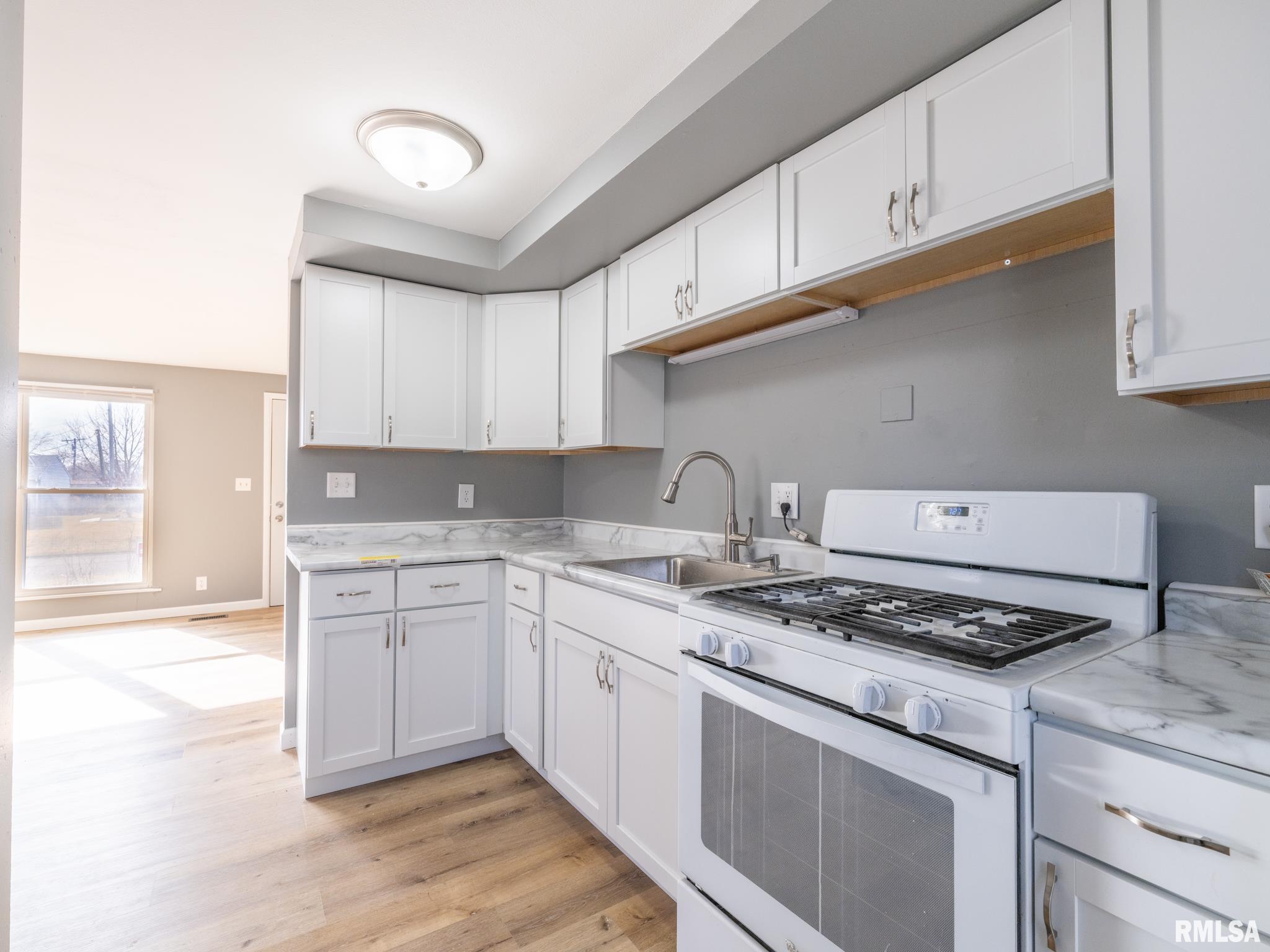 502 Briargate Road, Washington, Illinois image 9