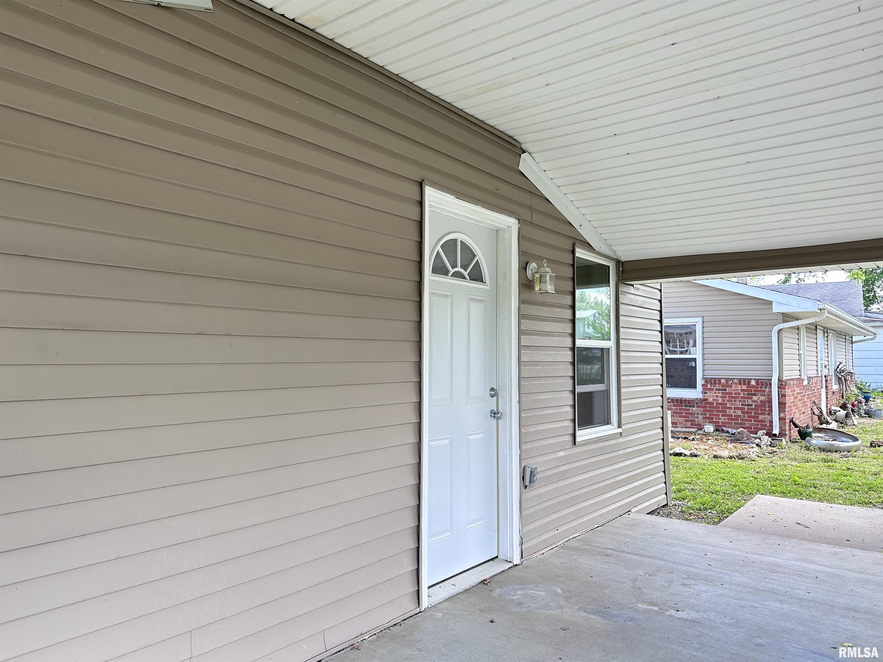 329 N Broadway Street, Goreville, Illinois image 5